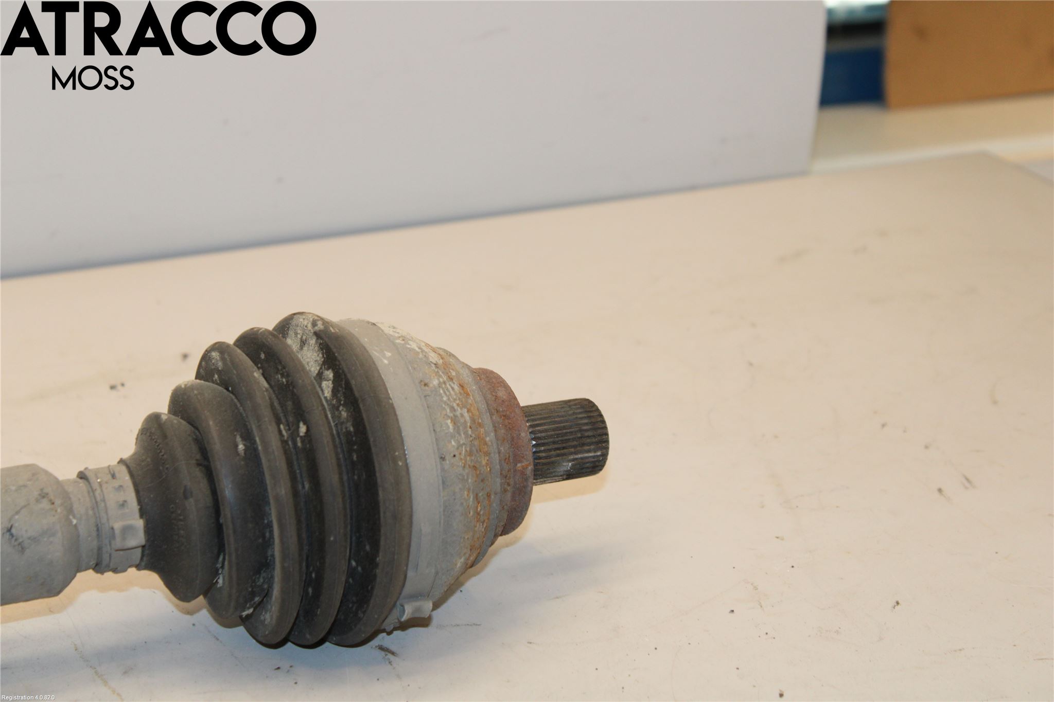 Volkswagen VW PASSAT 15-19 Drivaxel Fram Höger