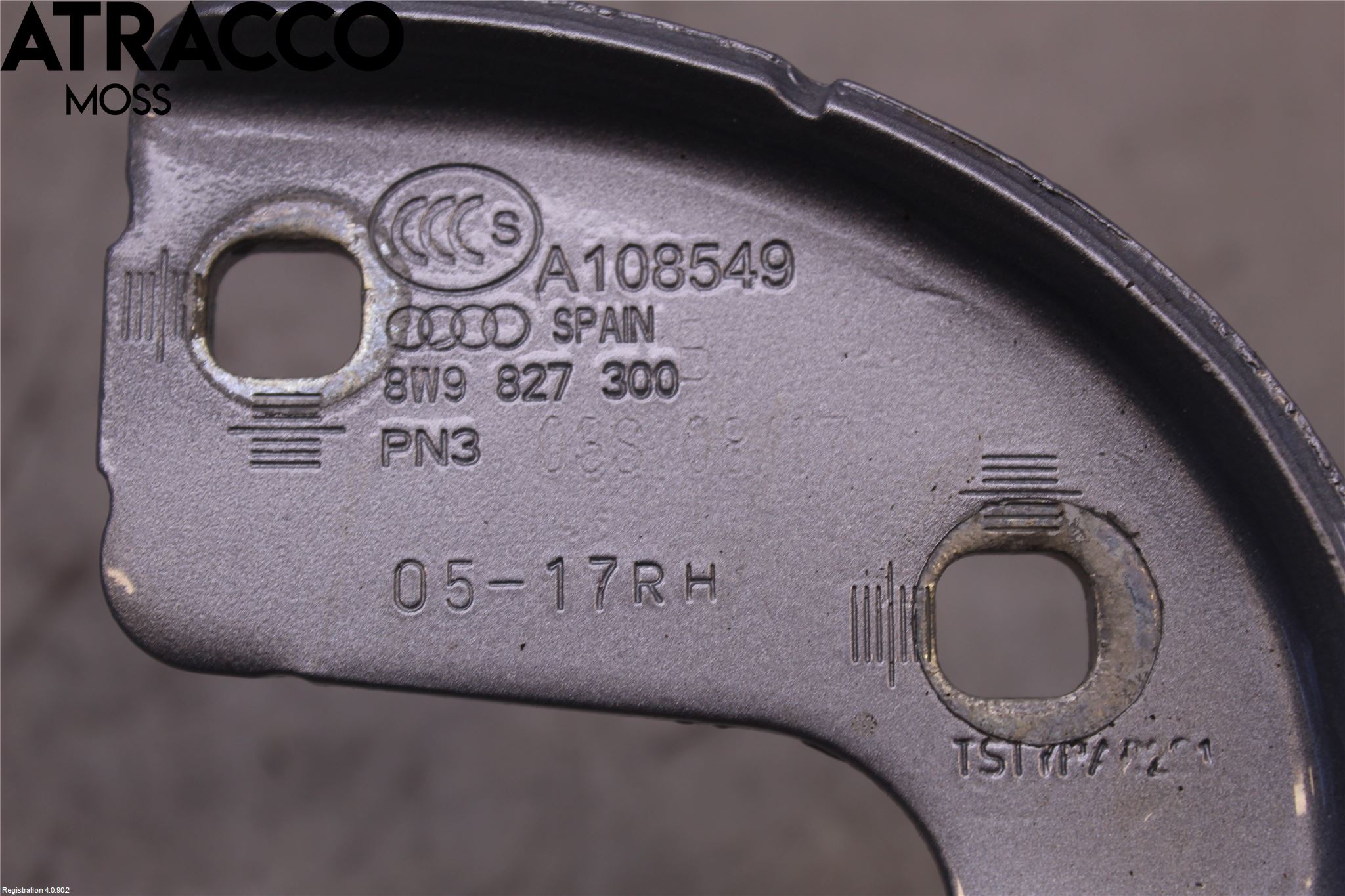 Audi A4 12-15 Bakluckegångjärn Hö