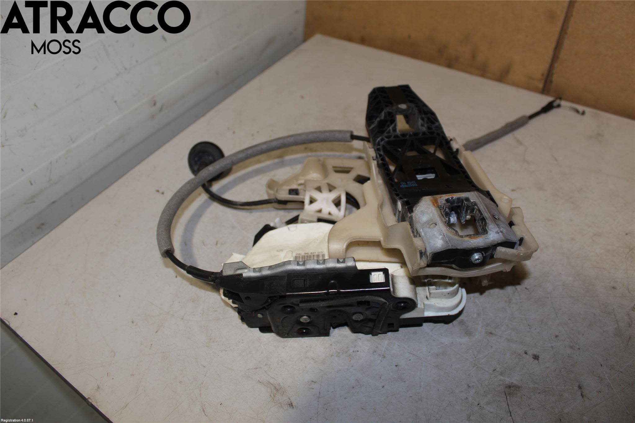 Volkswagen VW TIGUAN 07-16 Låskista-Dörrlås