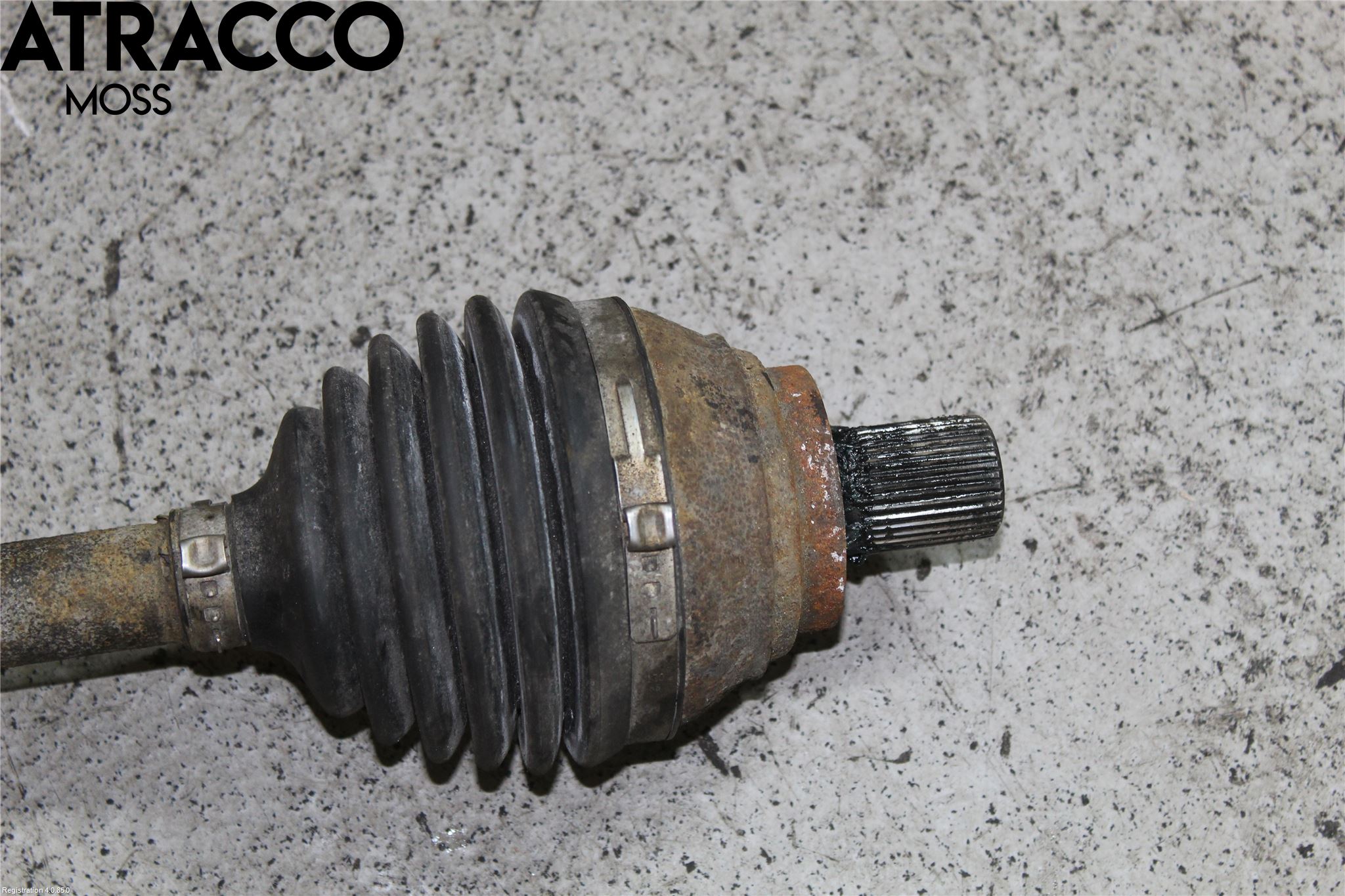 Volkswagen VW TOURAN 10-15 Drivaxel Fram Vänster