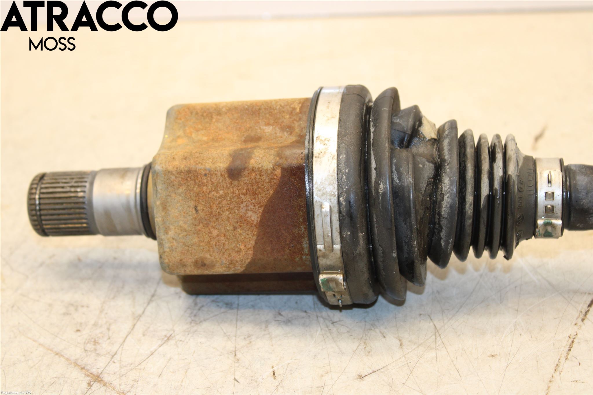 Skoda SUPERB 16-24 Drivaxel Fram Vänster