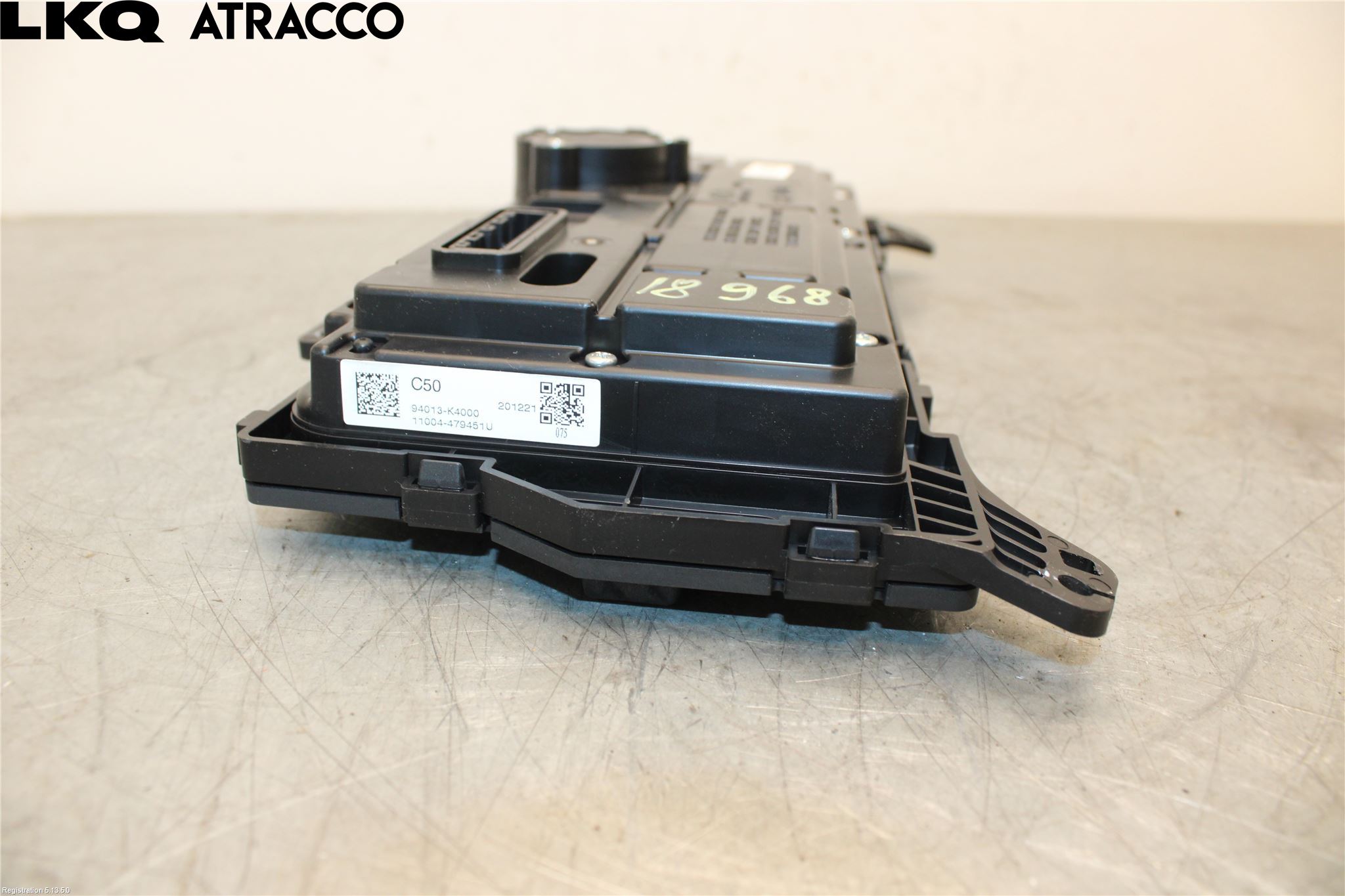 Hyundai KONA/ELECTRIC OS 18-23 Instrument Hast