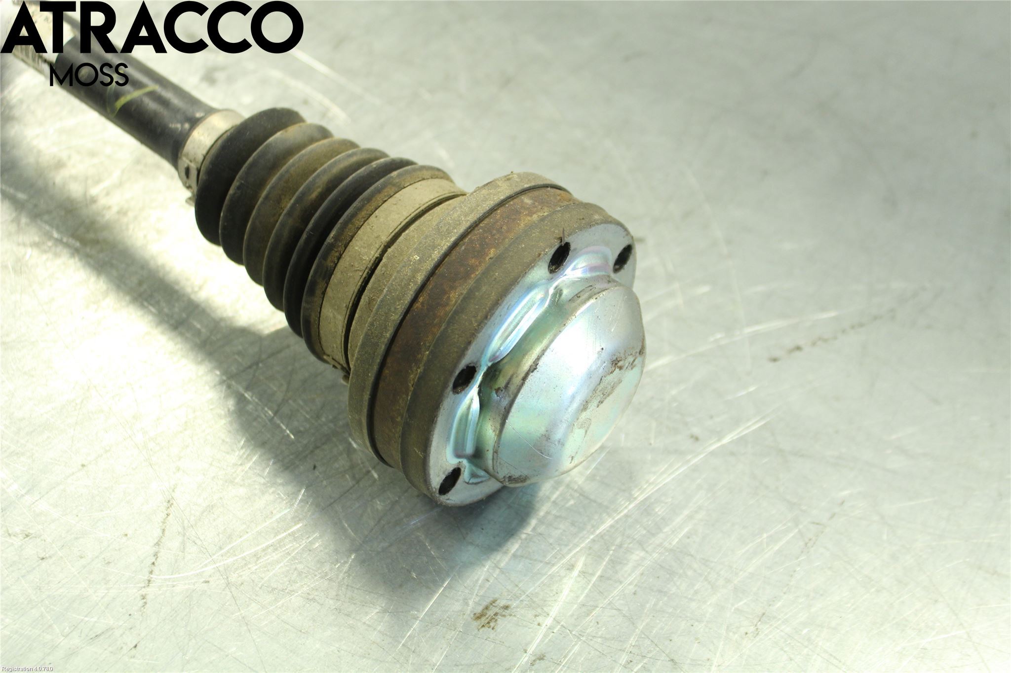 Volkswagen VW CADDY 11-15 Drivaxel Fram Vänster