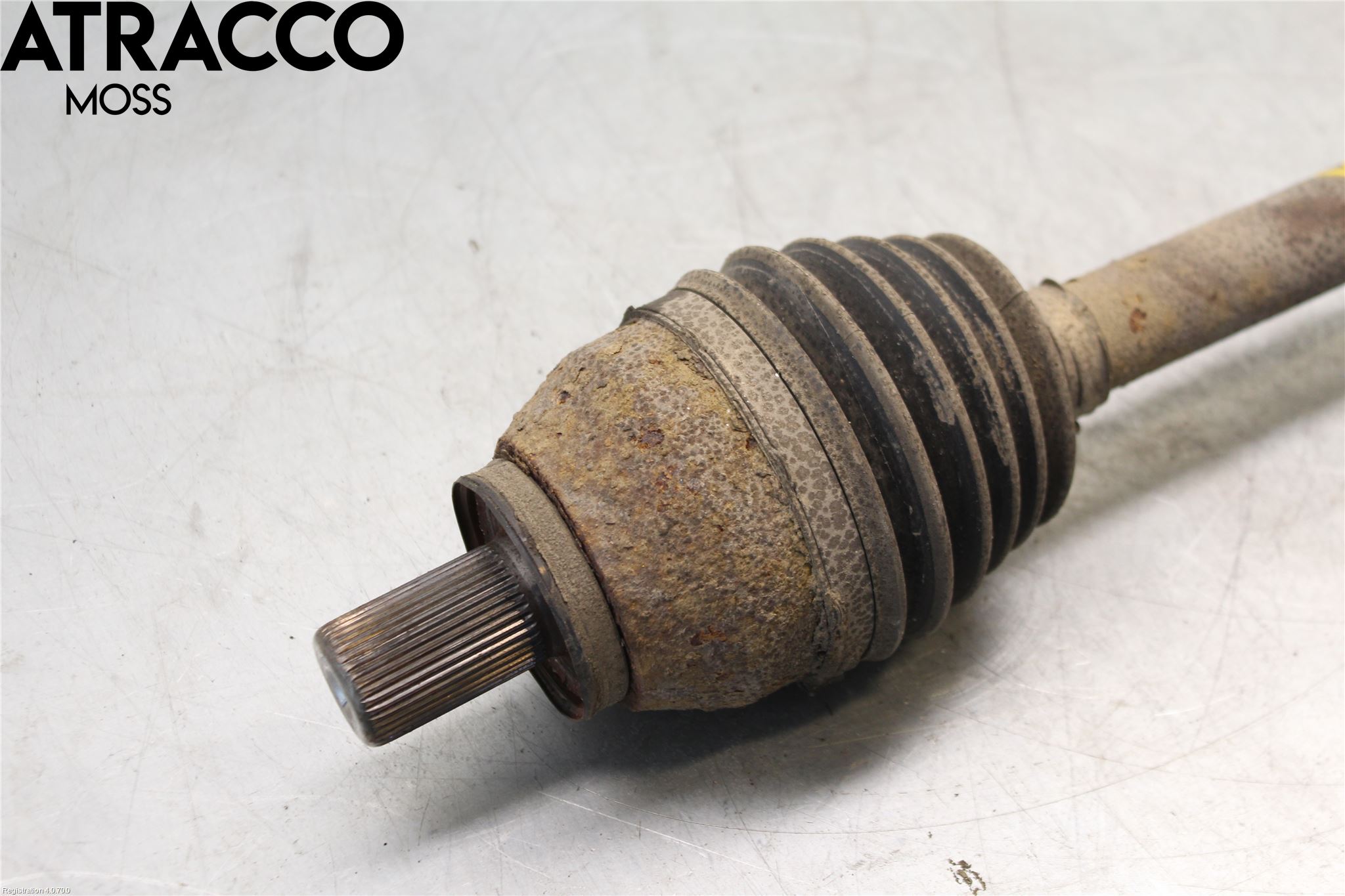 Volvo V70 08-13 Drivaxel Fram Vänster