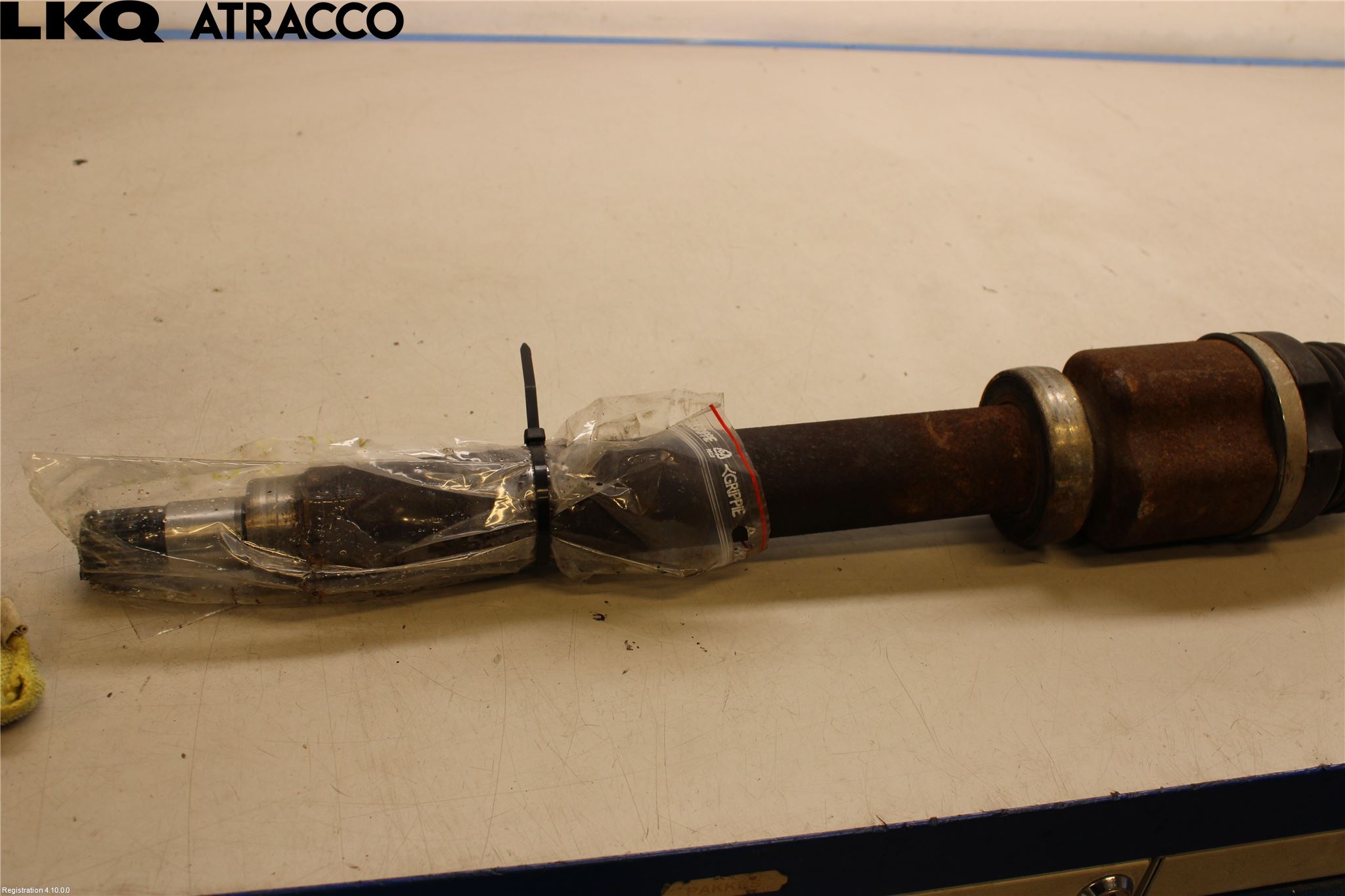 Ford FOCUS 15-18 Drivaxel Fram Höger
