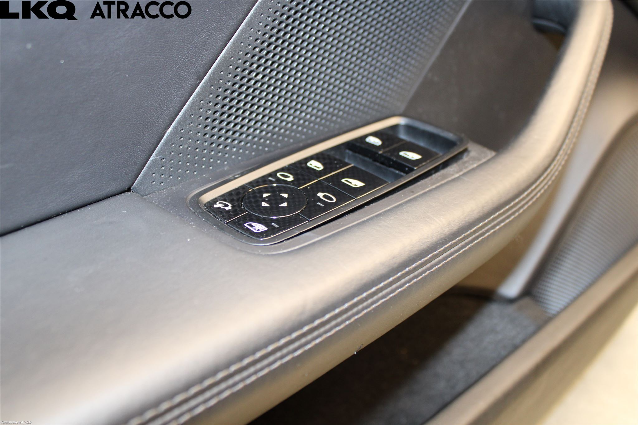 Porsche TAYCAN 20- Dörrklädsel Inlägg-List Vä