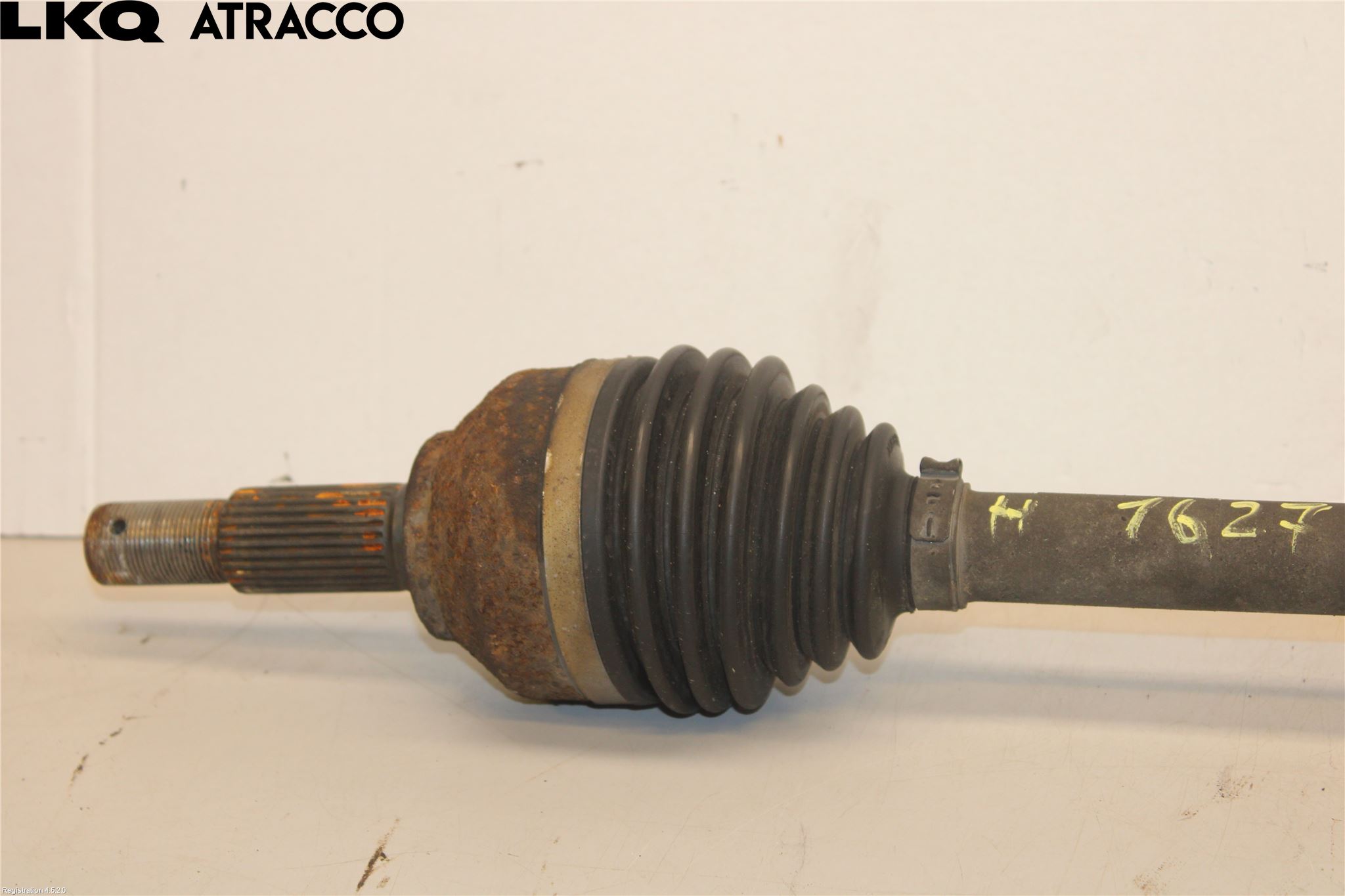 Nissan QASHQAI+2  10-14 Drivaxel Fram Höger