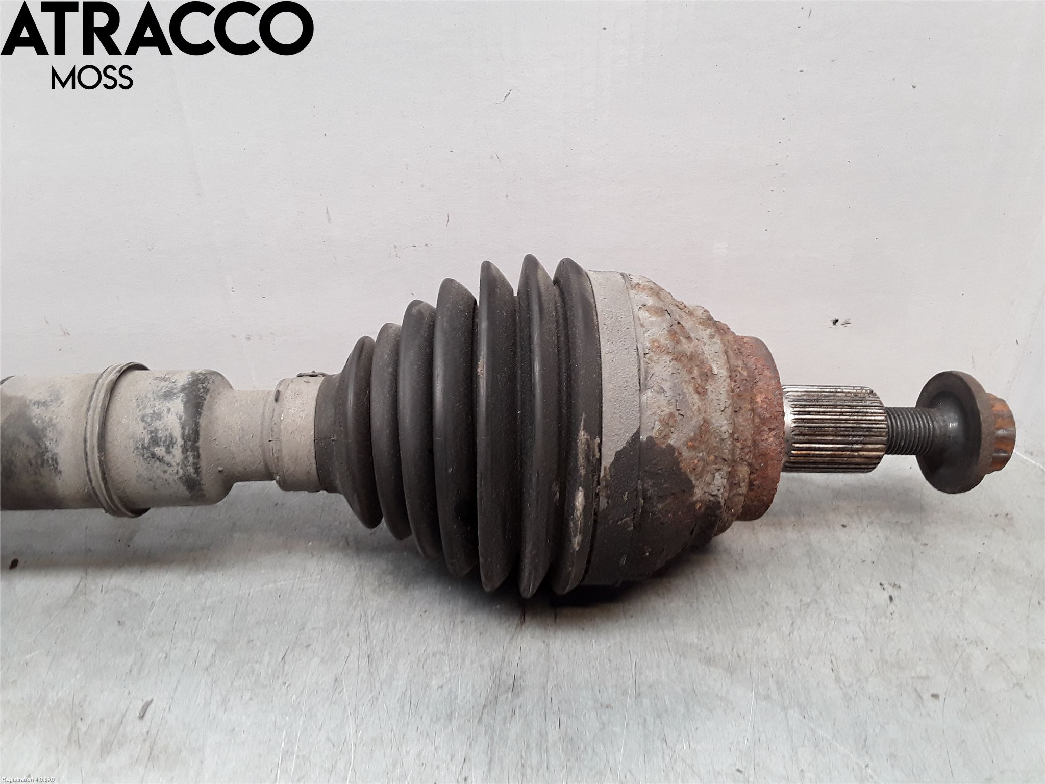 Volkswagen VW PASSAT 15-19 Drivaxel Fram Höger