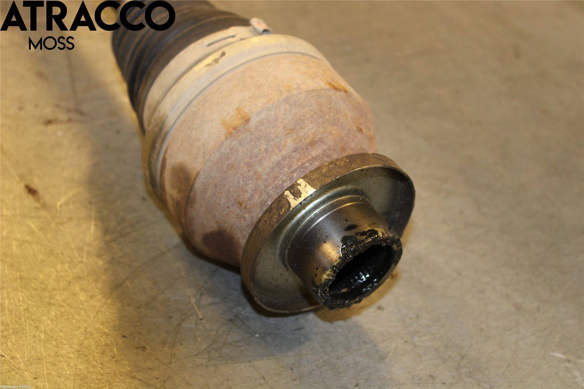 Volkswagen VW TRANSP/CARAVELLE (T5) 04-15 Drivaxel Fram Vänster