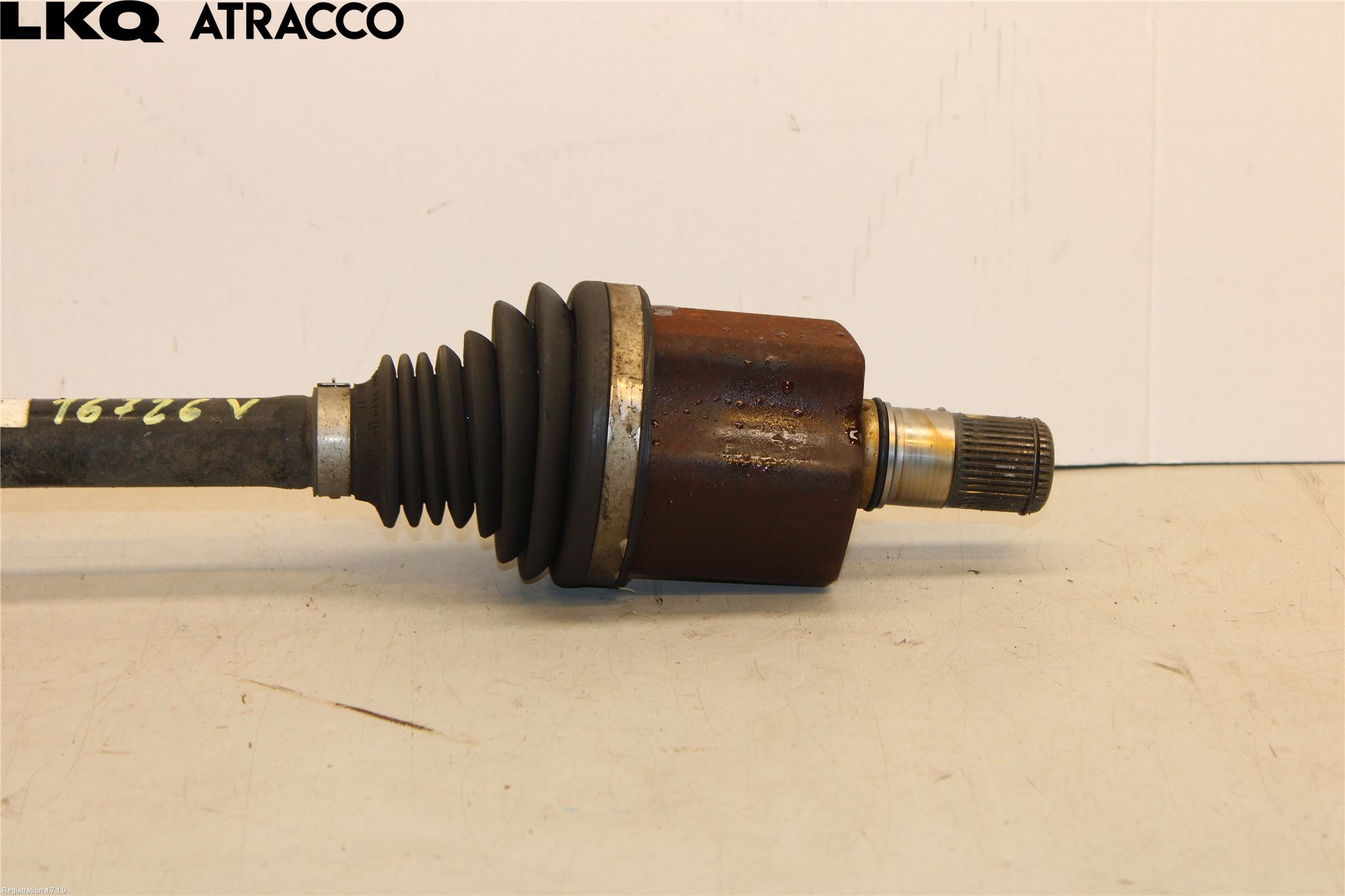 Volkswagen VW PASSAT 15-19 Drivaxel Fram Vänster