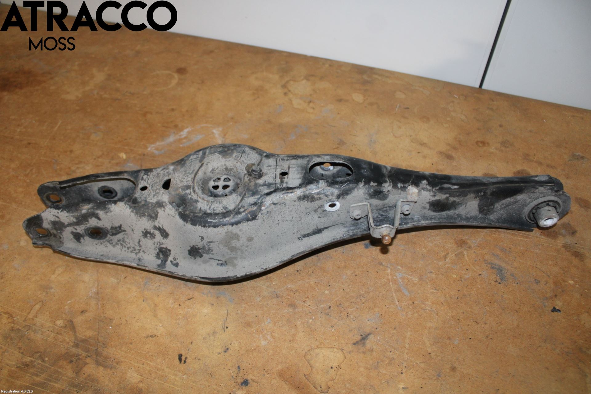 Volkswagen VW PASSAT 15-19 Bärarm Bak Vänster