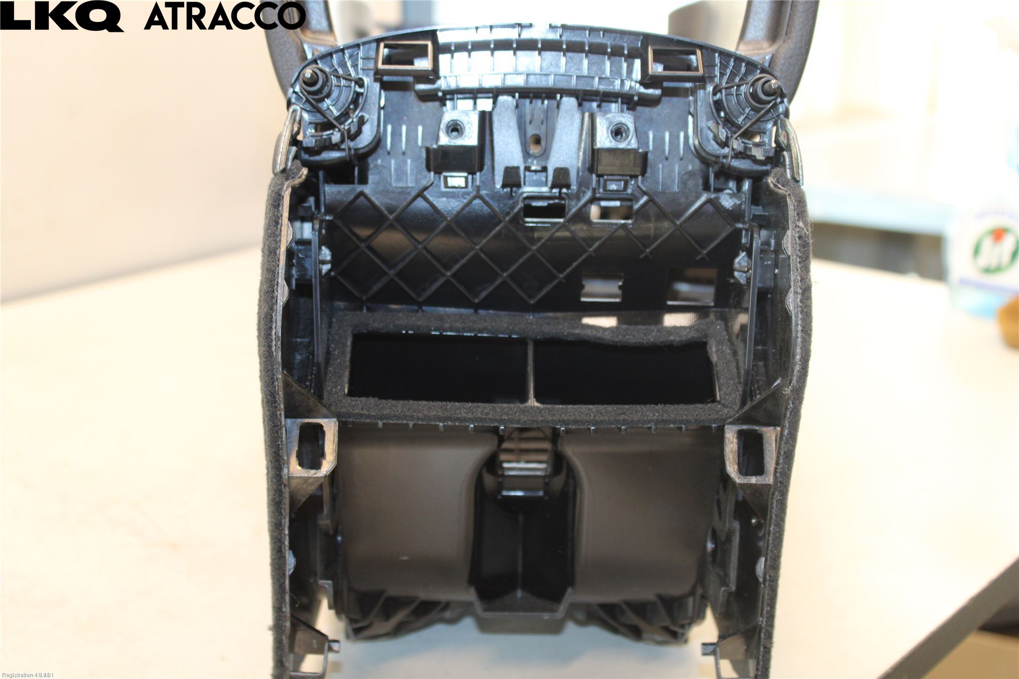 Mercedes-Benz MB E-KLASS (W213) 16-23 Instrumentkonsoll Mitt
