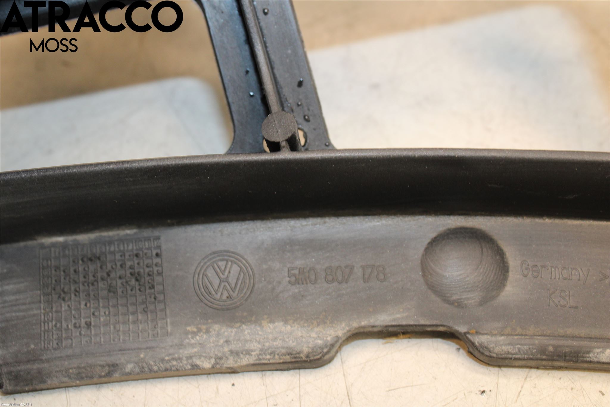 Volkswagen VW GOLF PLUS/CROSS GOLF 04-14 Stötfångarfäste Bak Hö