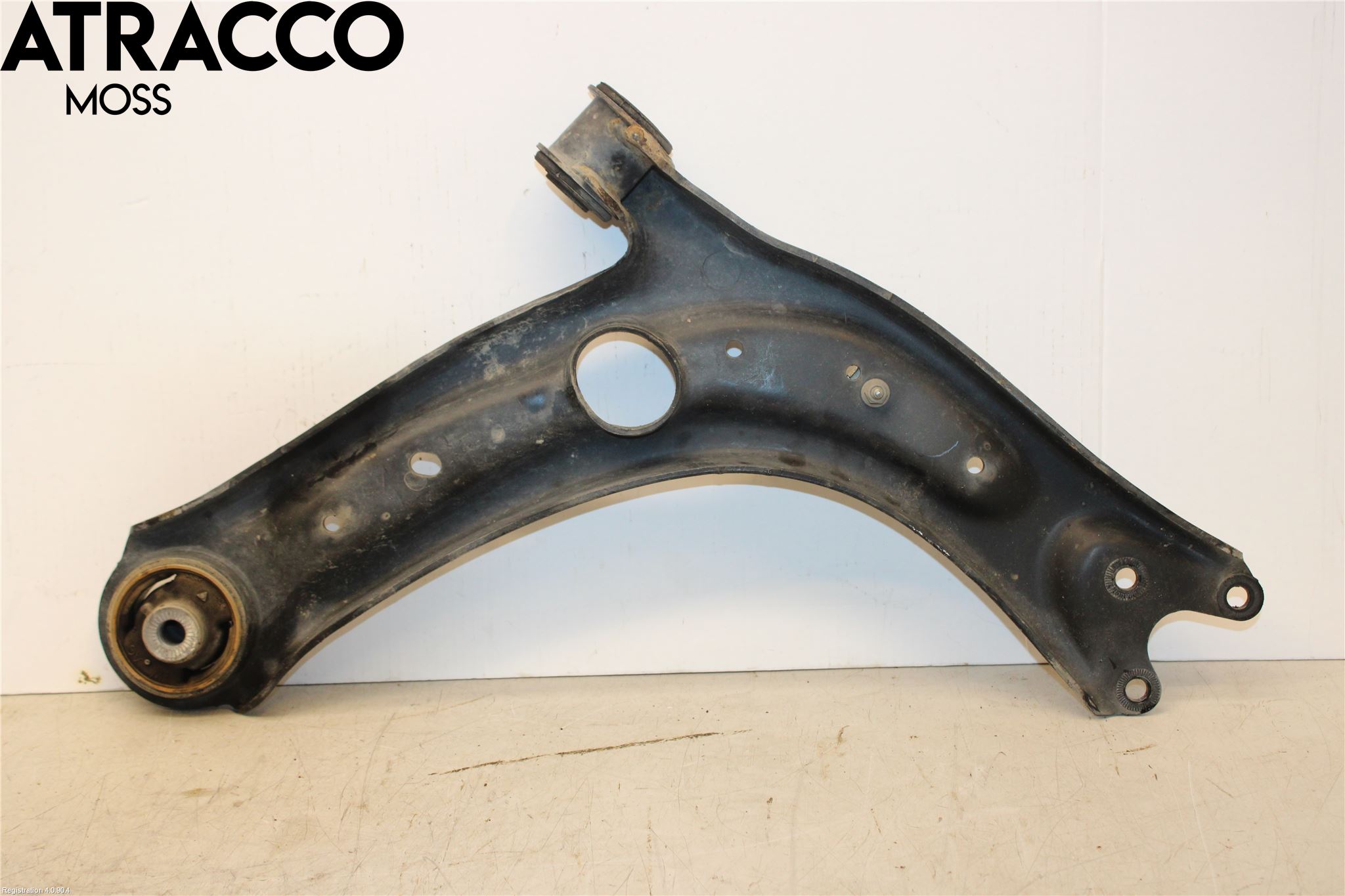 Volkswagen VW TOURAN 16- Bärarm Fram Undre Vä