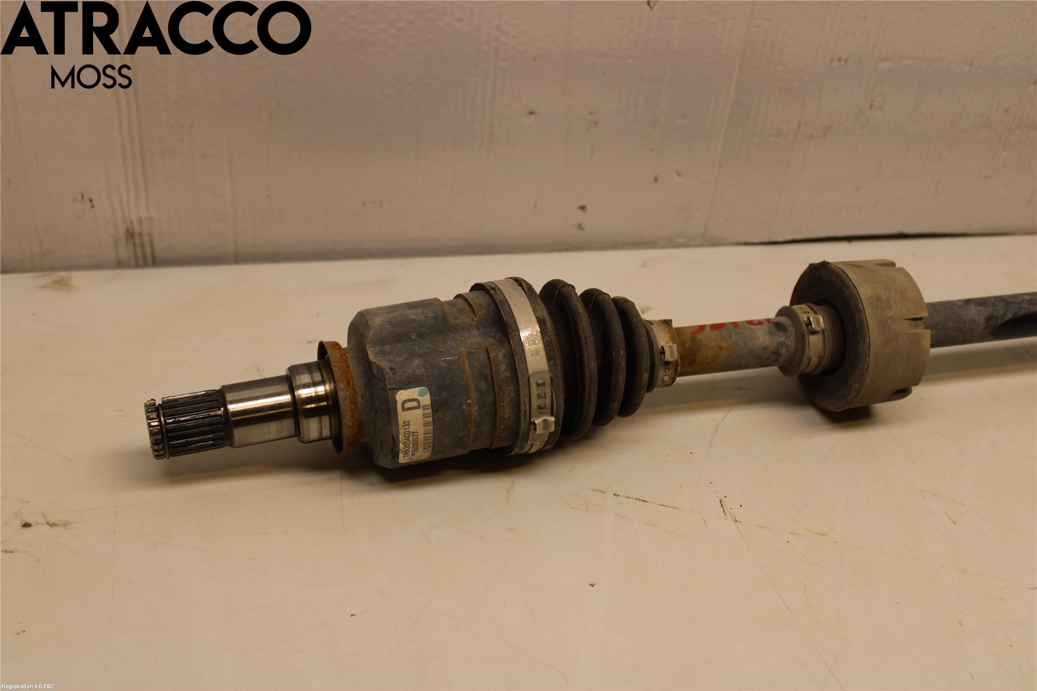 Toyota YARIS P1 03-05 Drivaxel Fram Höger