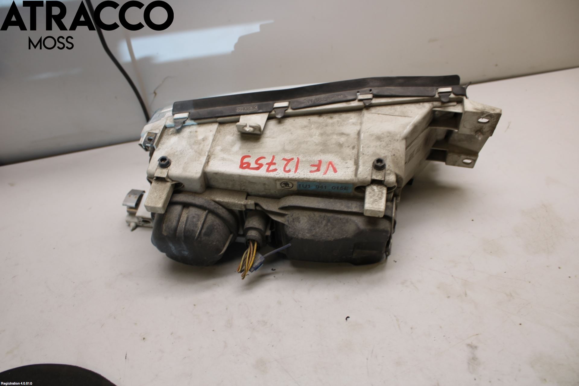 Skoda OCTAVIA (1U) 96-11 Strålkastare Vänster