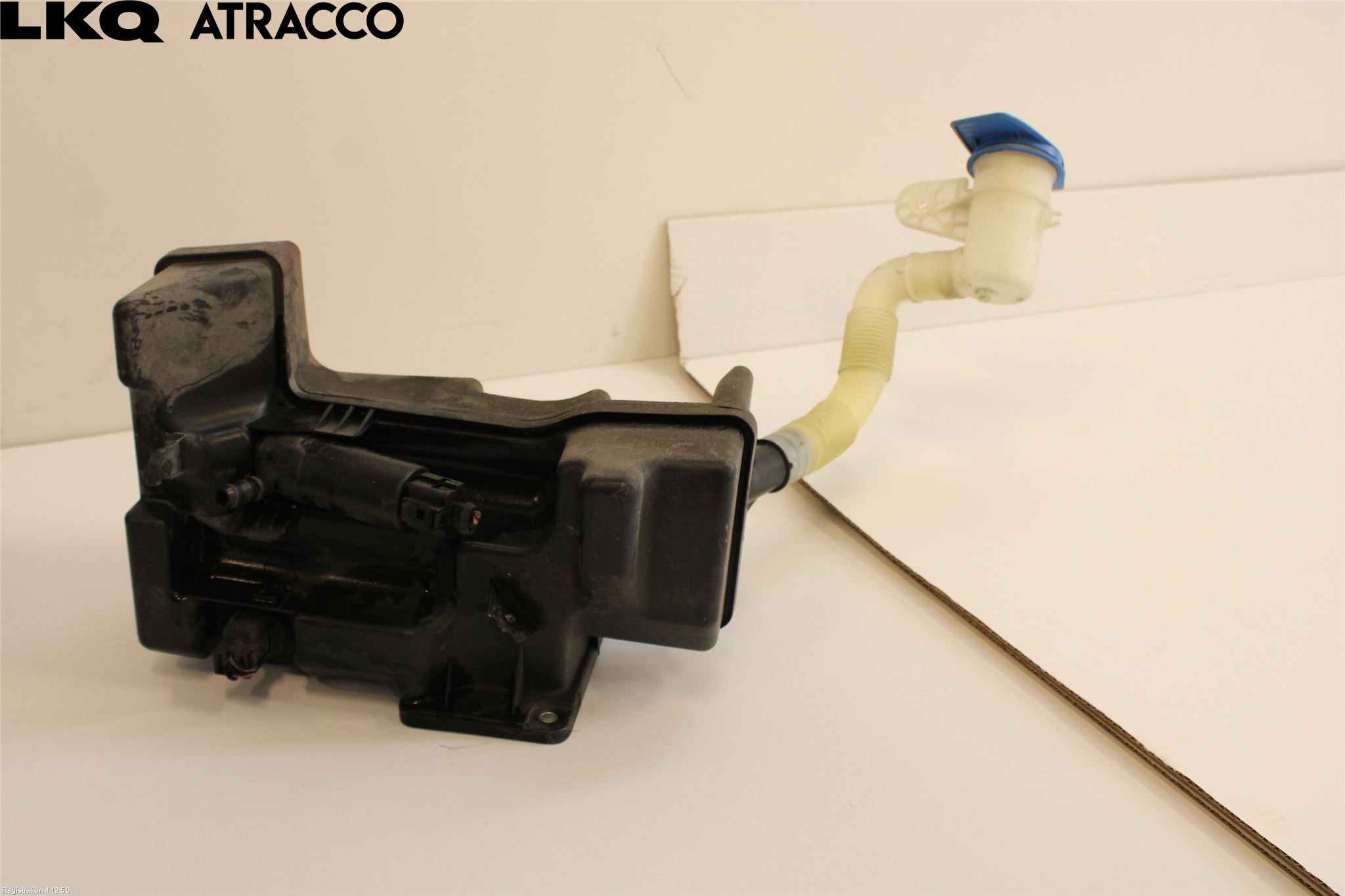Nissan LEAF 11-17 Spolartank Vindruta