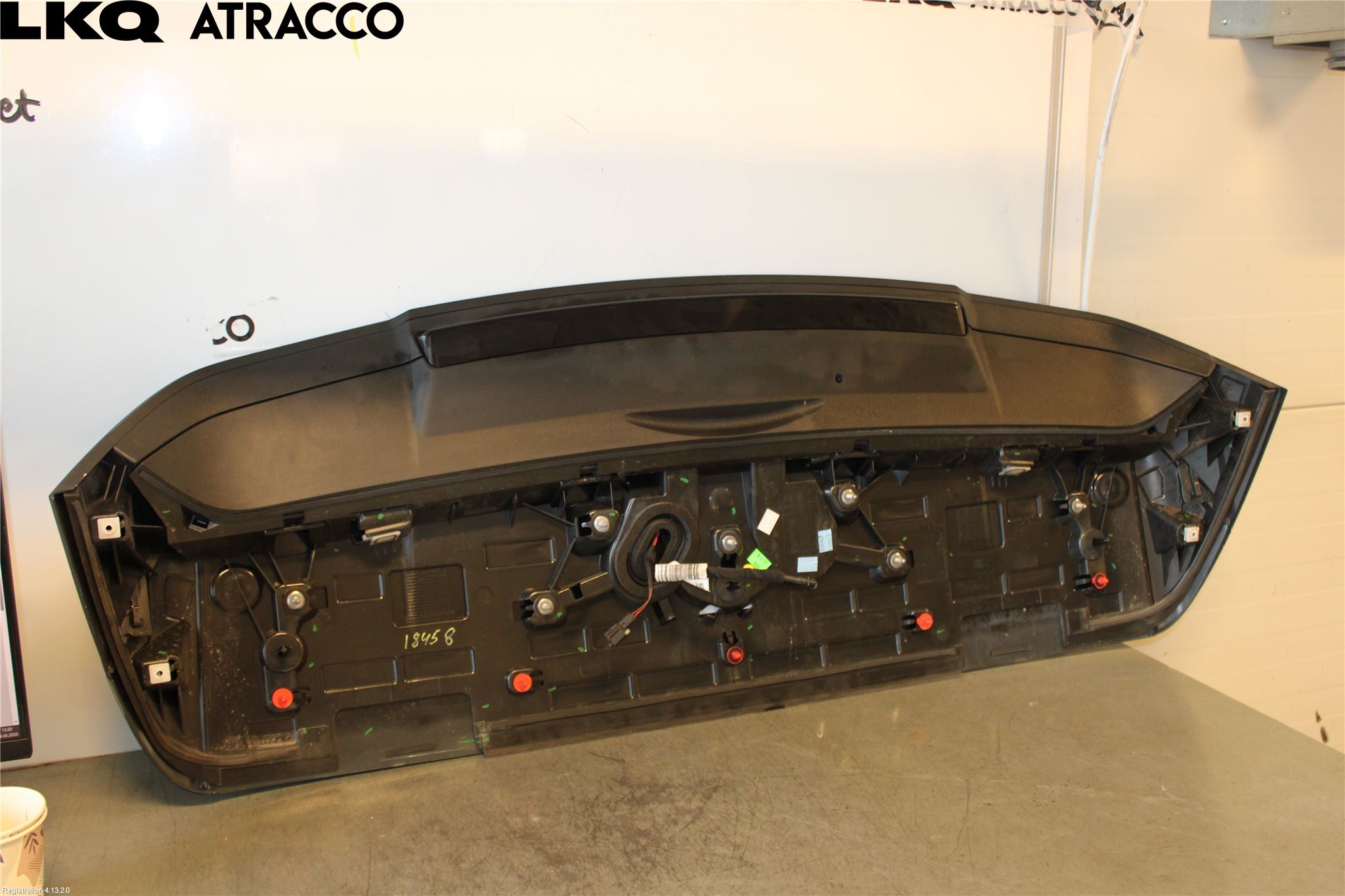 Skoda ENYAQ iV 21- Spoiler Baklucka