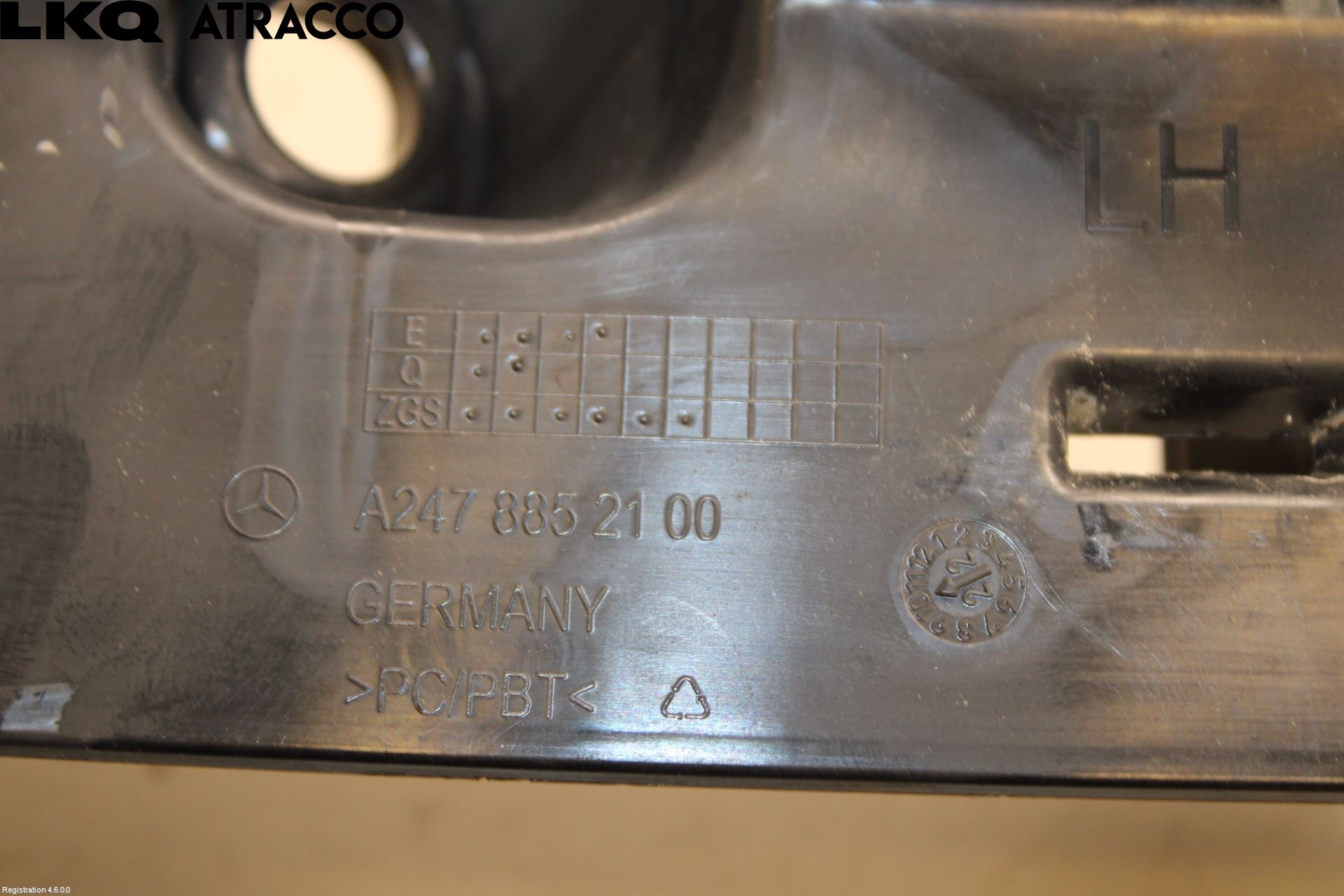 Mercedes-Benz MB EQB (X243) 22- Stötfångarfäste Bak Vä