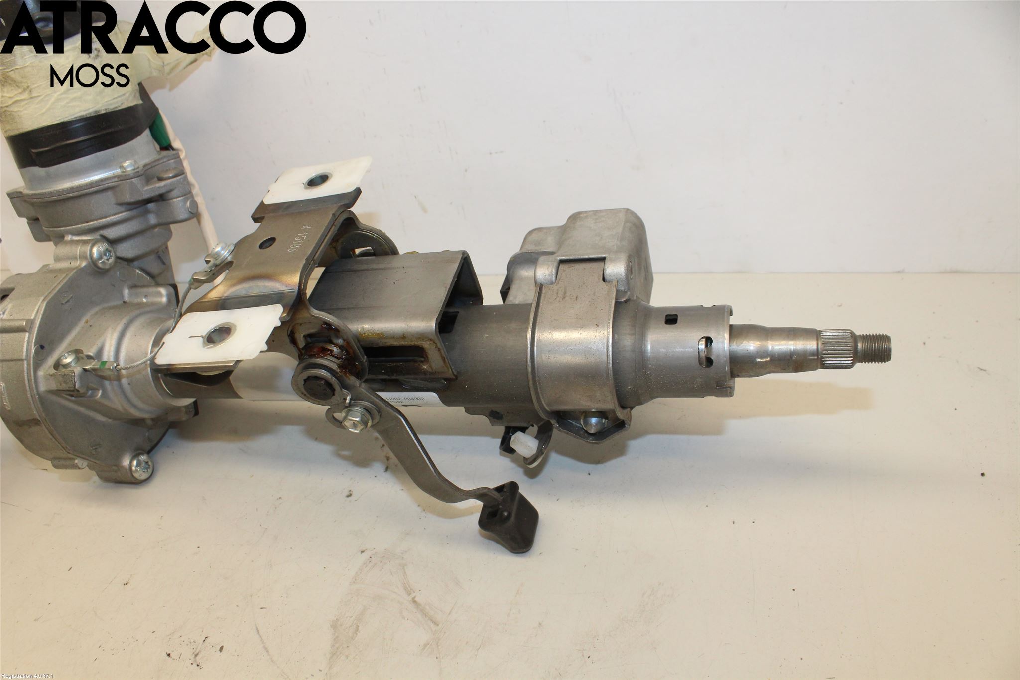Toyota YARIS XP130 12-14 Rattaxelagg Med Inb Servo