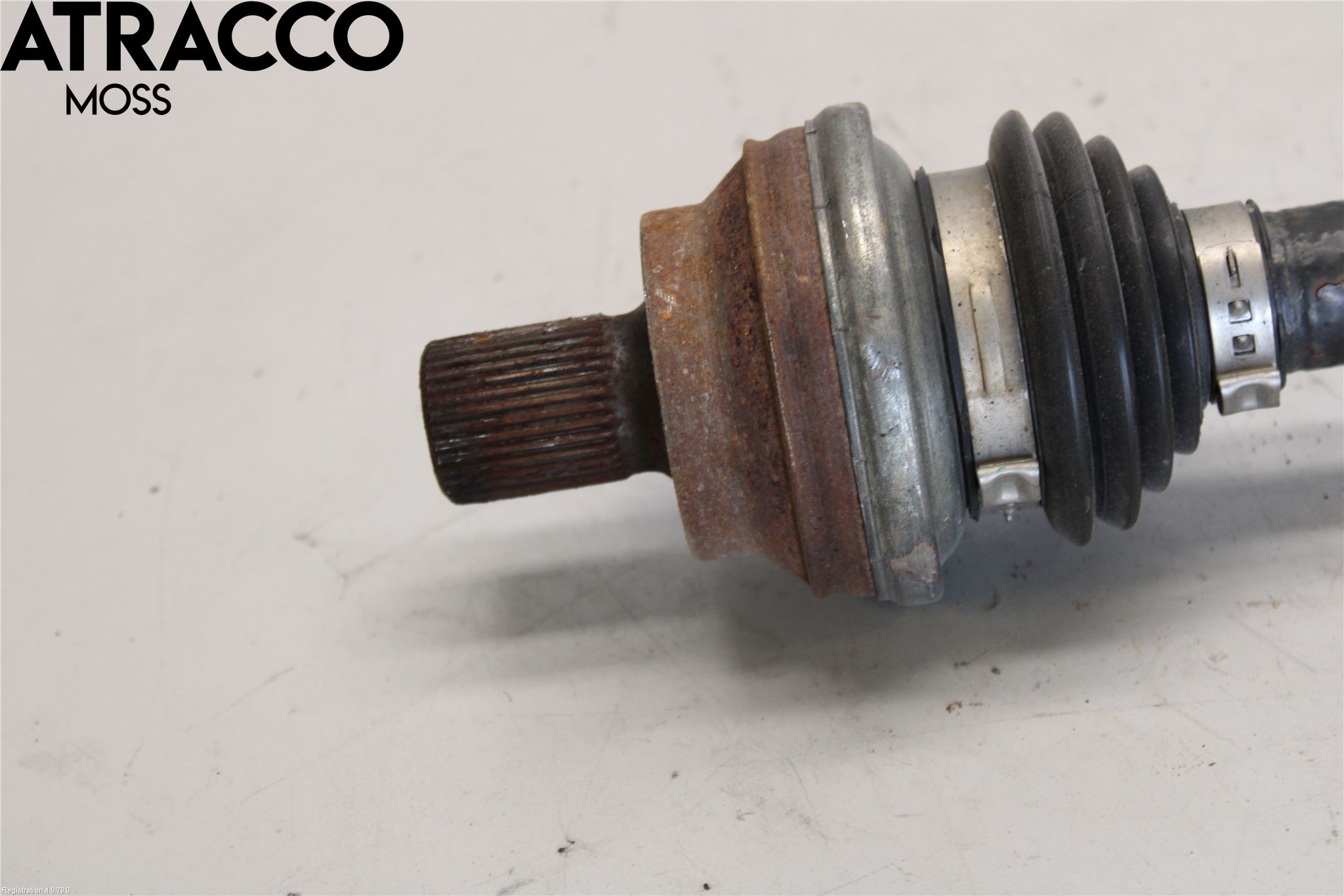 Volkswagen VW TIGUAN 07-16 Drivaxel Bak Höger
