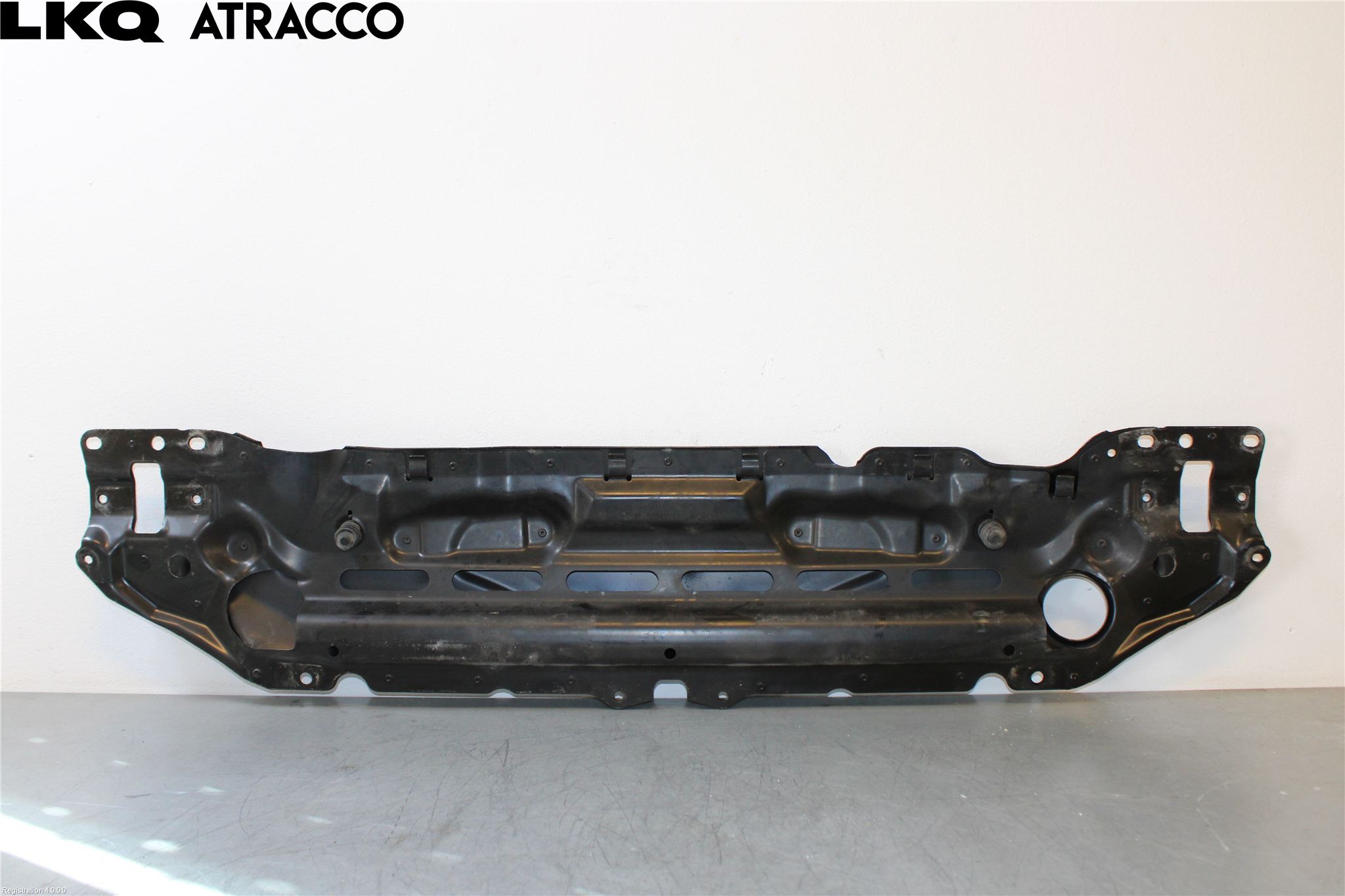 BMW 5 E60/61 Sed/Tou 02-10 Frontplåt Övre
