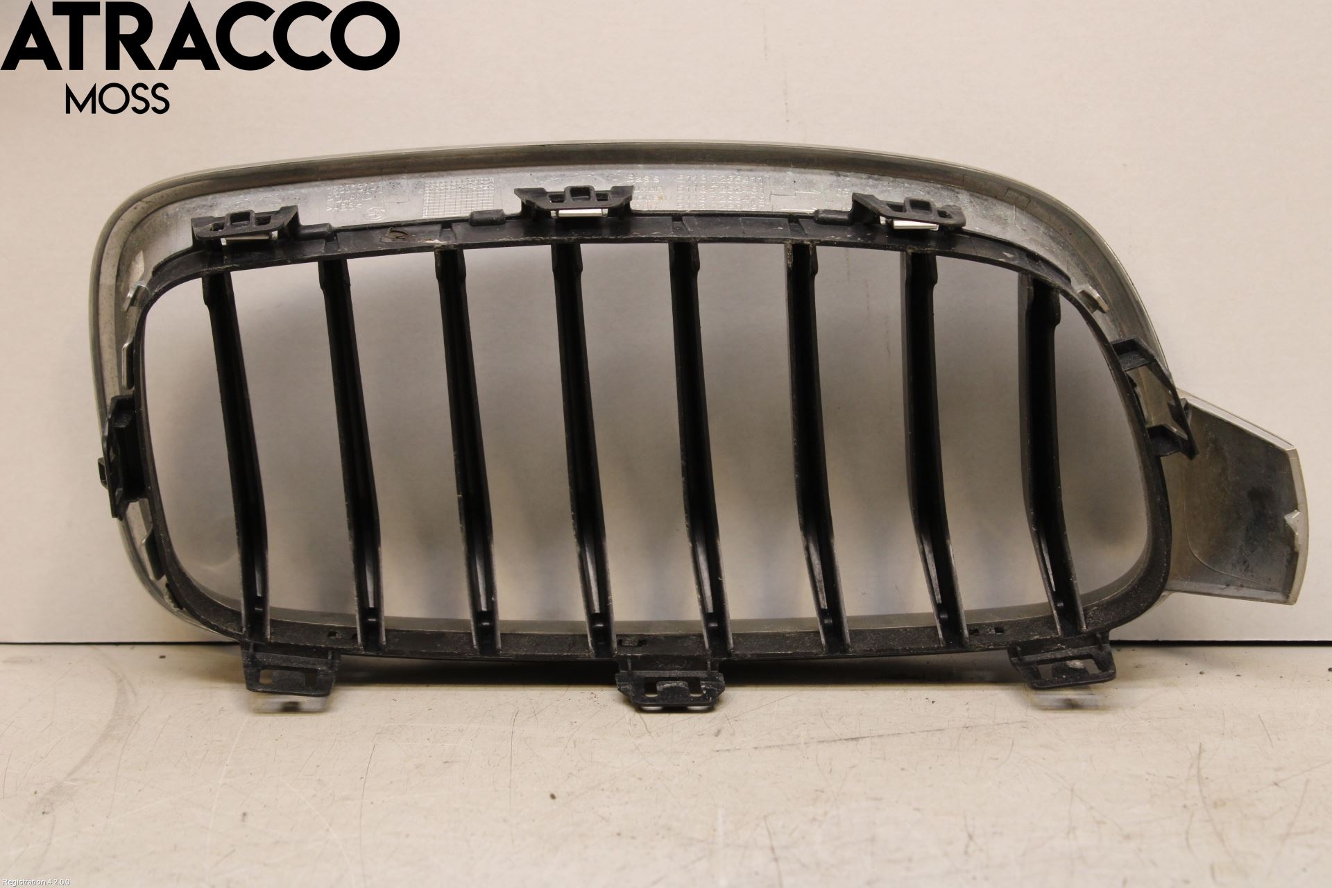 BMW 3 F30/F31/F80 12-19 Grilldel Vänster