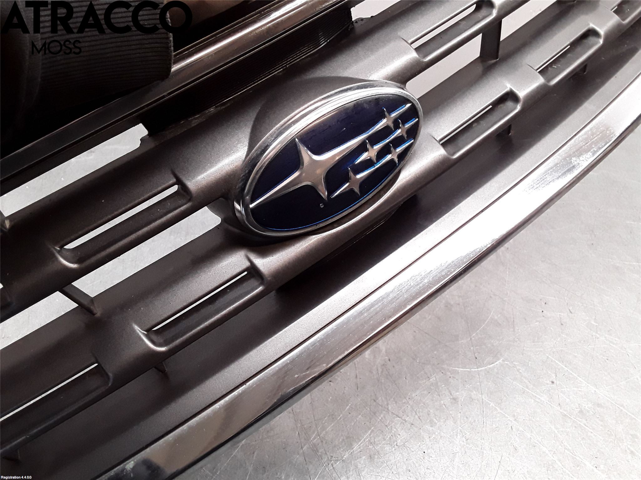 Subaru LEGACY    04-06 Grillsarg