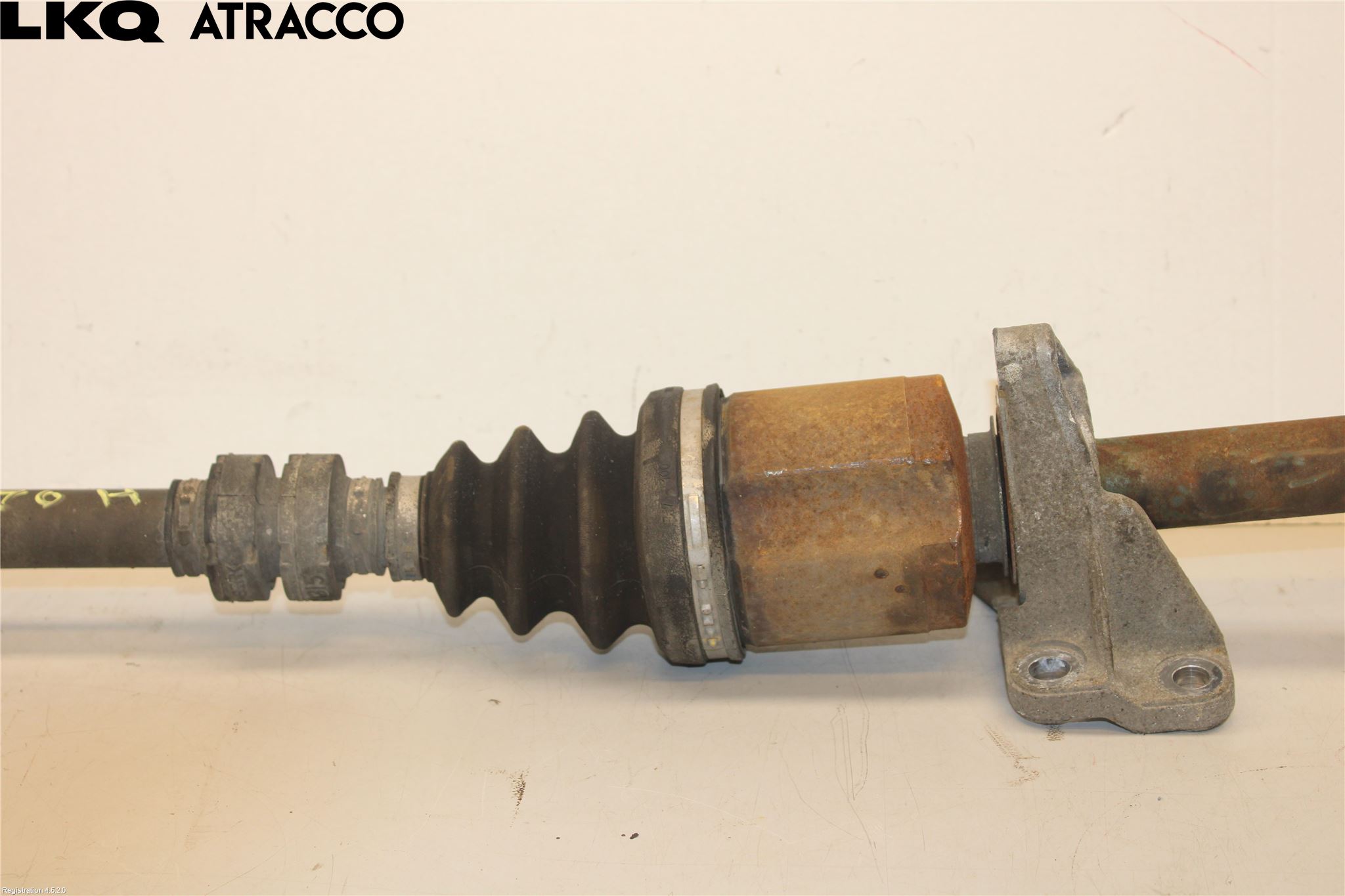 Nissan QASHQAI+2  10-14 Drivaxel Fram Höger