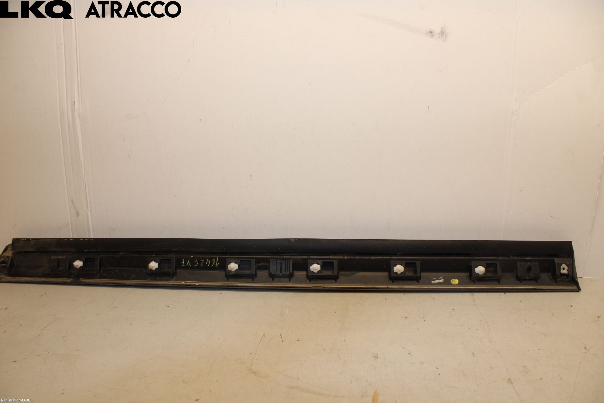 Volkswagen VW PASSAT 15-19 Dörr Dekorlist Fram Vä