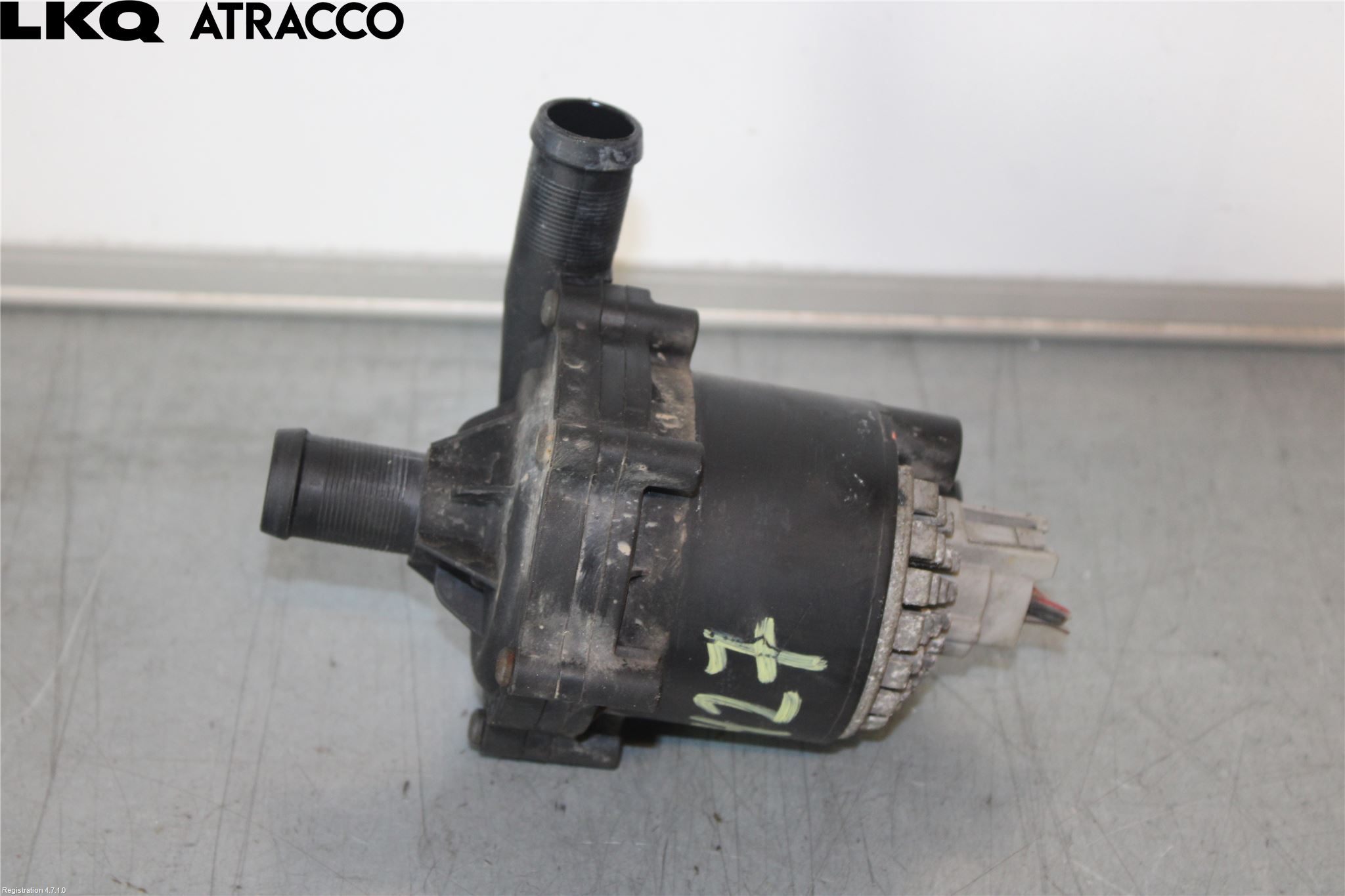 Tesla MODEL S 13- Vattenpump
