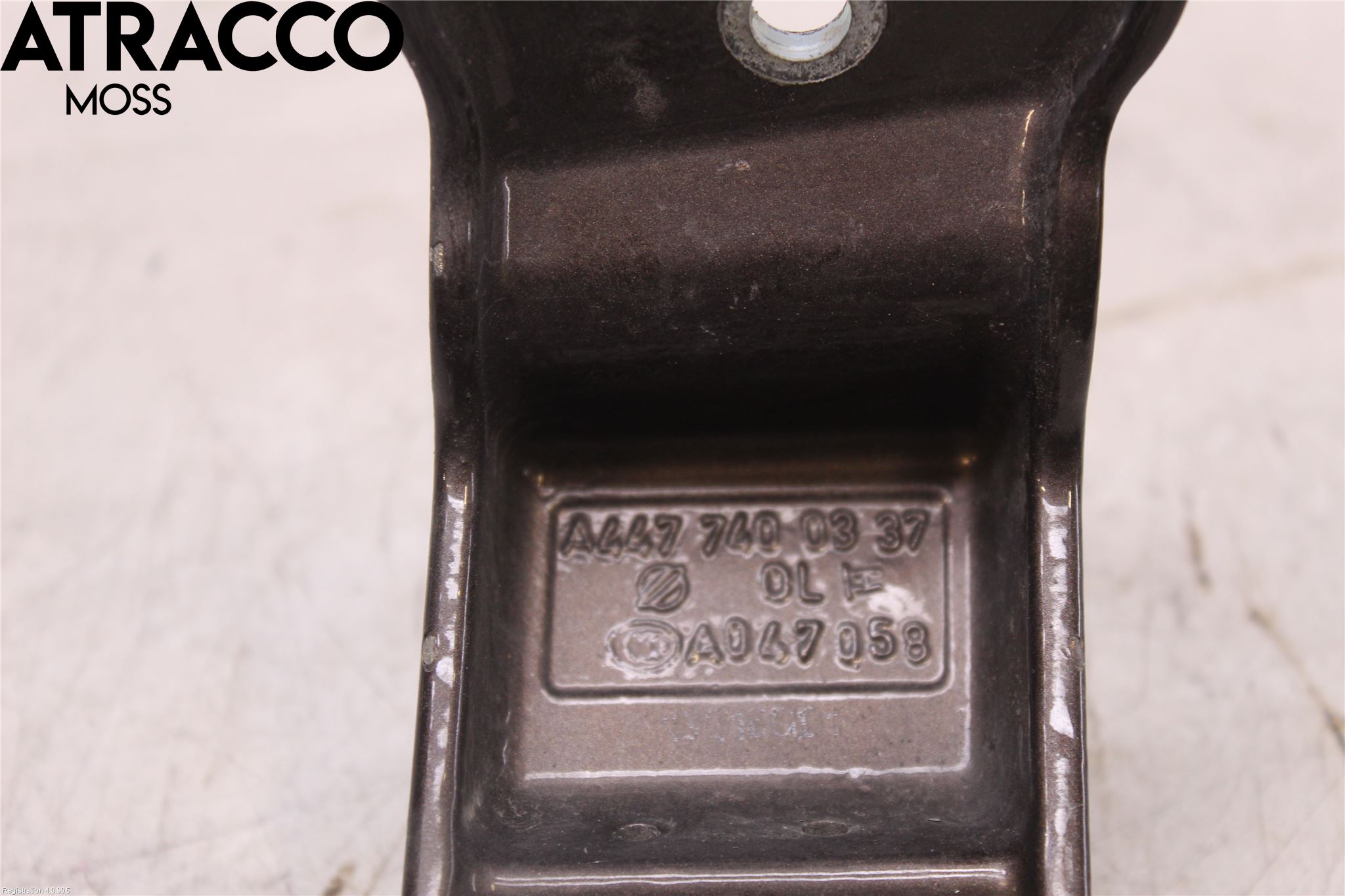 Mercedes-Benz MB VITO/V-KLASS (W640,W447,W448) 14- Bakluckegångjärn Vä
