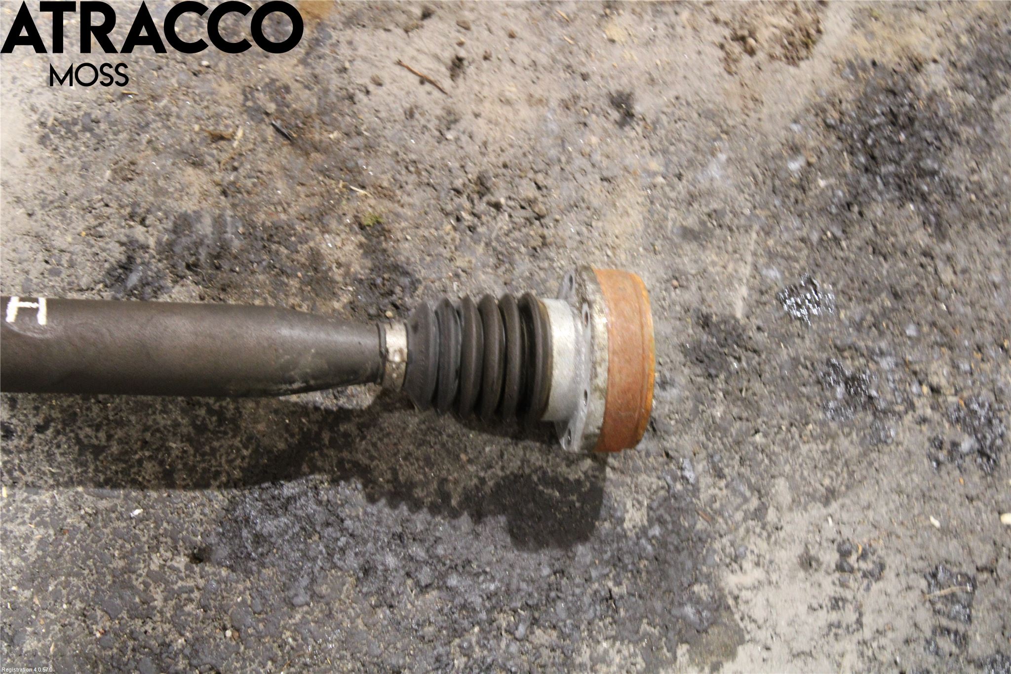 Volkswagen VW POLO 10-17 Drivaxel Fram Höger