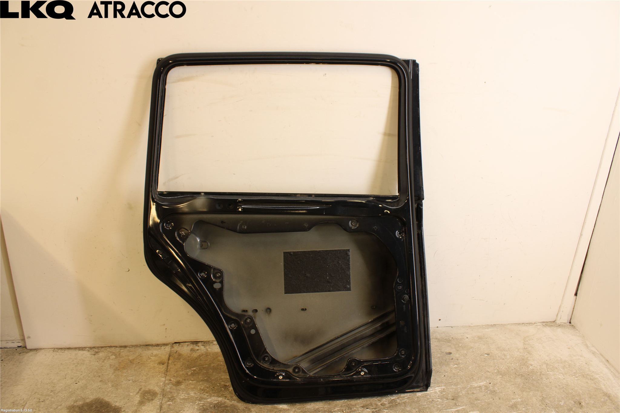 Volkswagen VW TOURAN 10-15 Dörr Bak Vänster