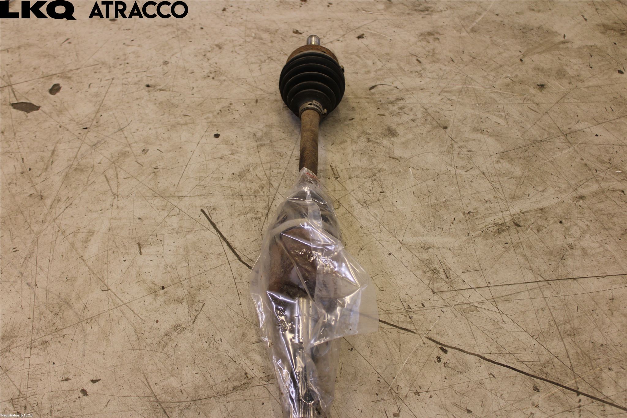 Ford TRANSIT/TOURNEO CONNECT 13-22 Drivaxel Fram Vänster