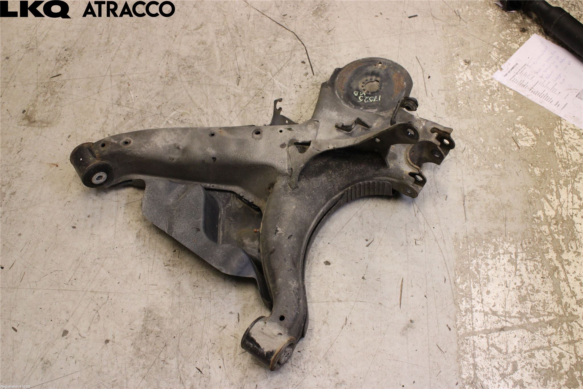Mercedes-Benz MB VITO/V-KLASS (W640,W447,W448) 14- Bärarm Bak Vänster