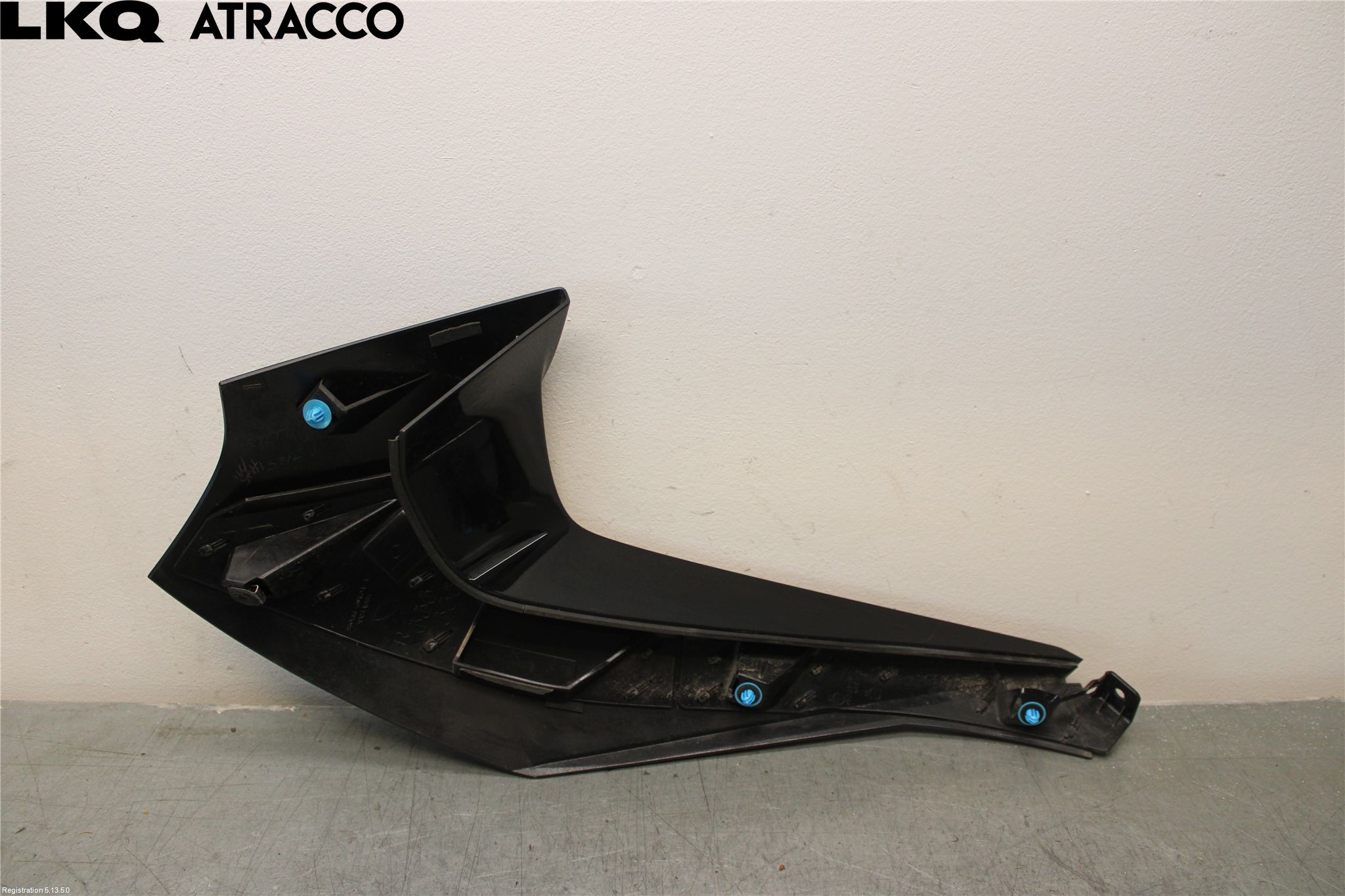 Nissan LEAF 18- Spoiler Bak