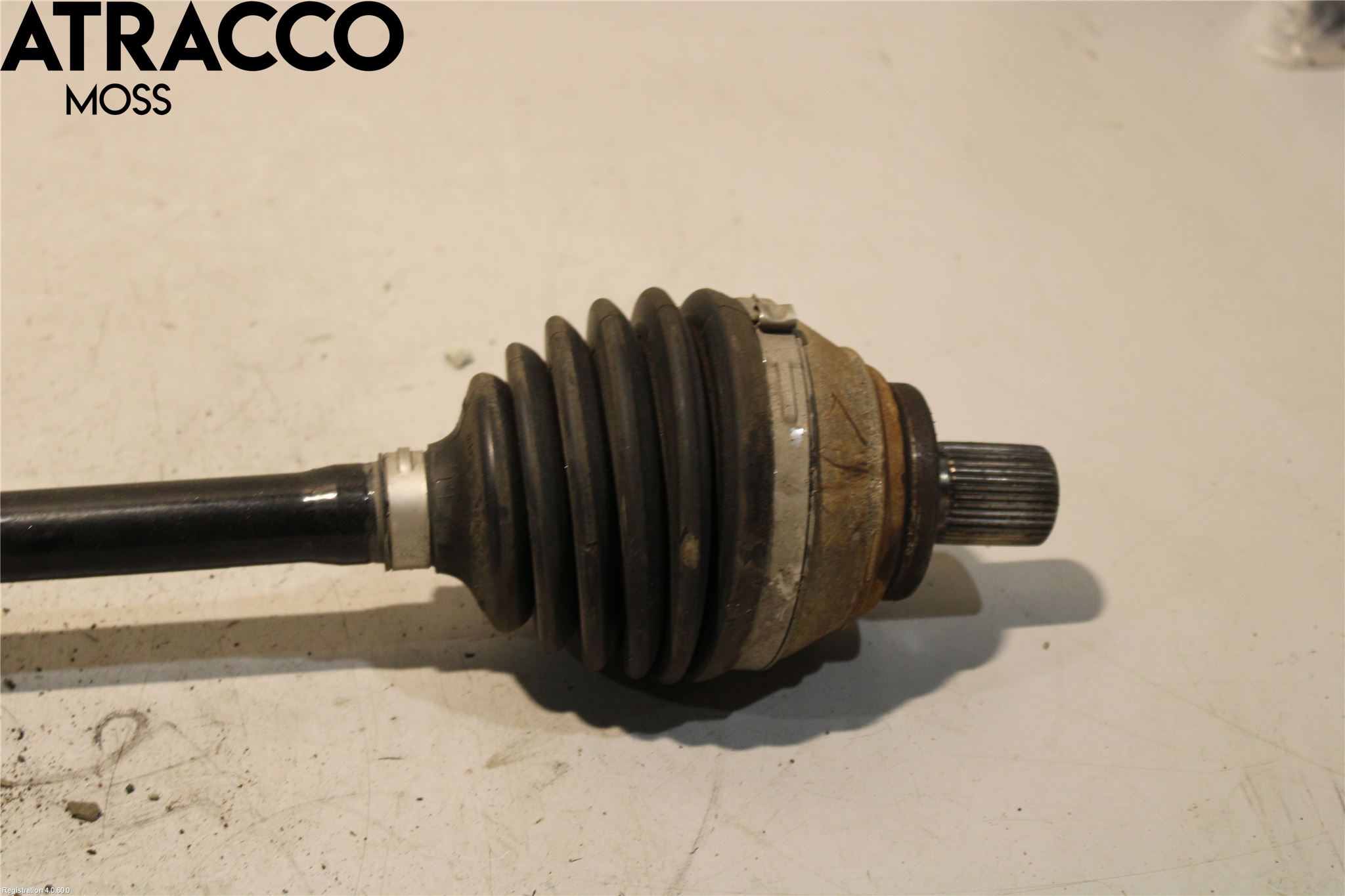 Volkswagen VW T-ROC 18- Drivaxel Fram Vänster