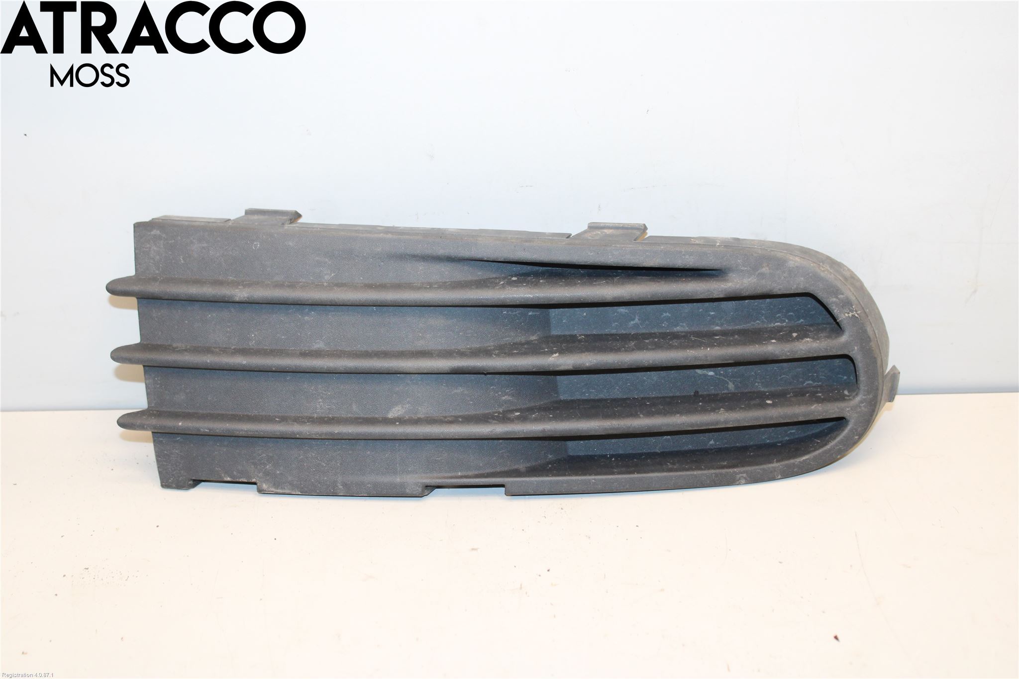 Volvo V50 04-07 Grilldel Höger