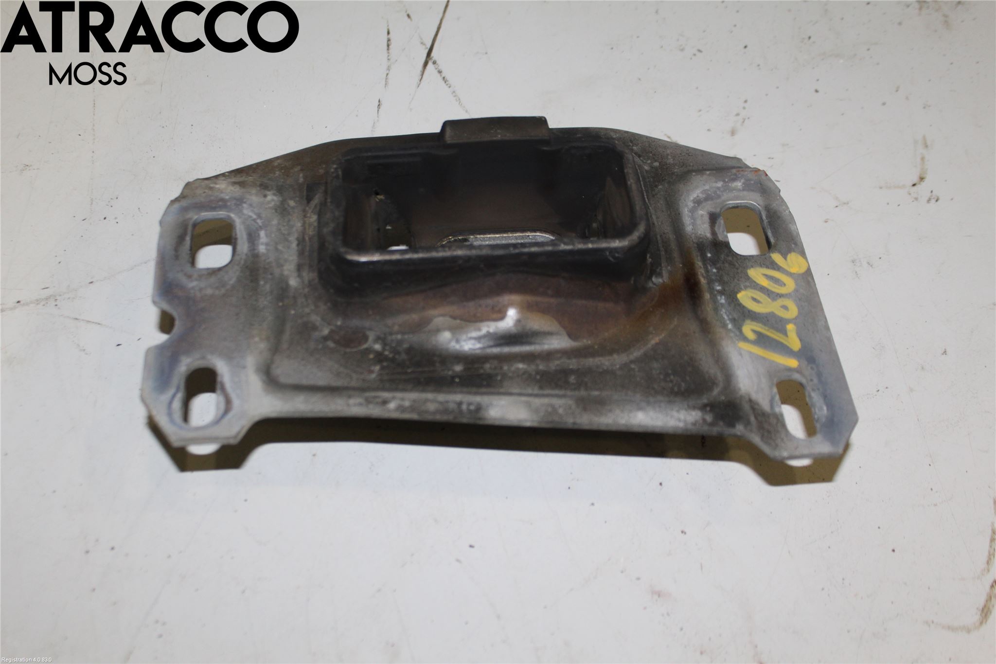 Peugeot 308 14-21 Motorfäste