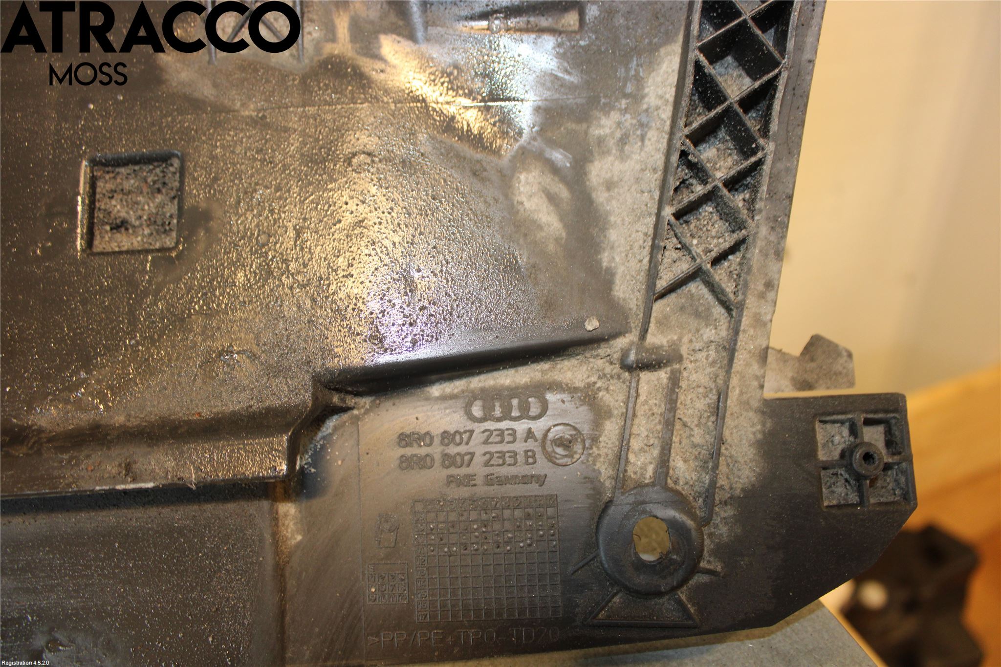 Audi Q5 09-16 Stötfångardel Fram Mitt