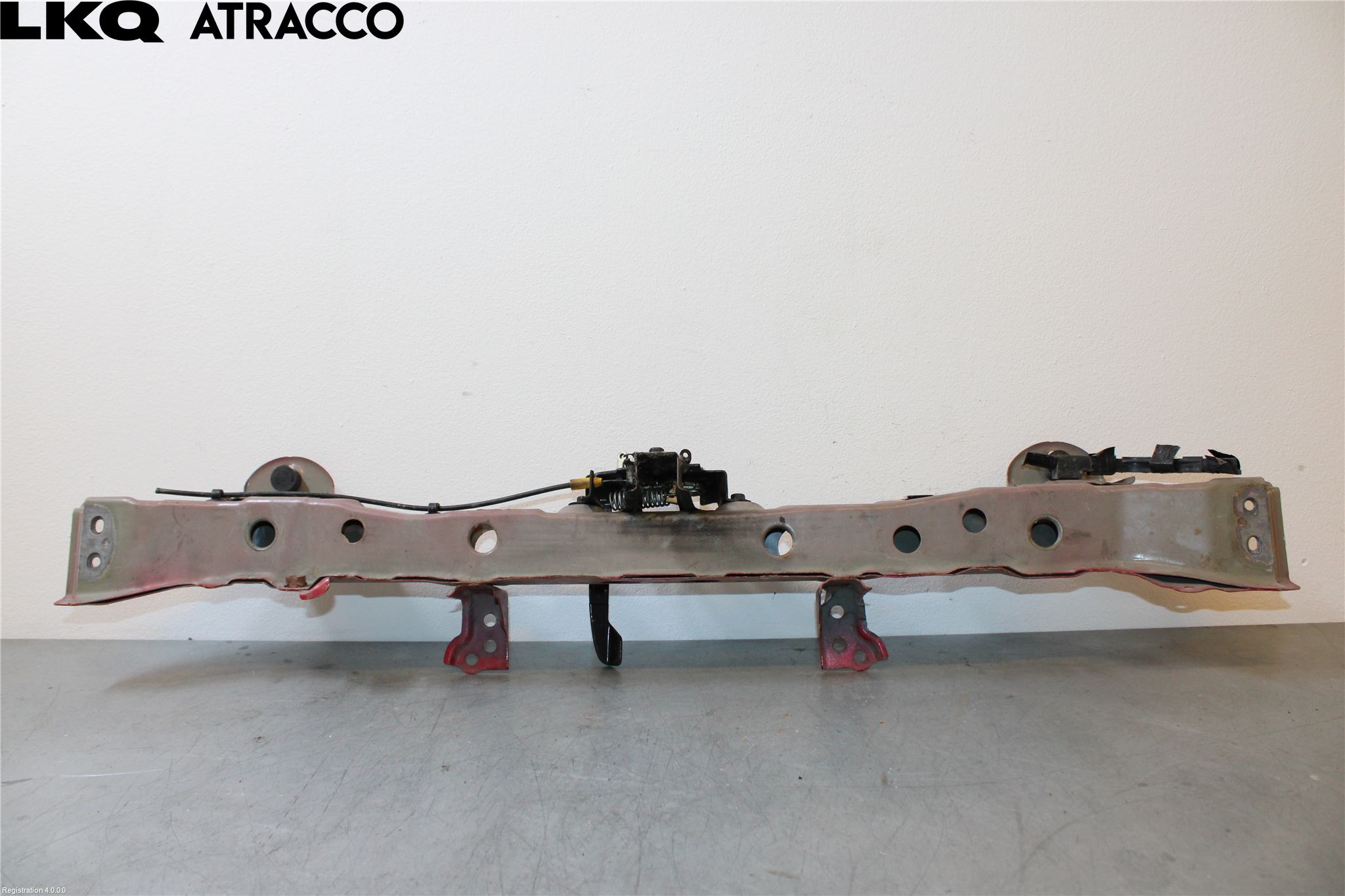 Toyota YARIS XP130 15-20 Front Huvlåsplåt-Balk