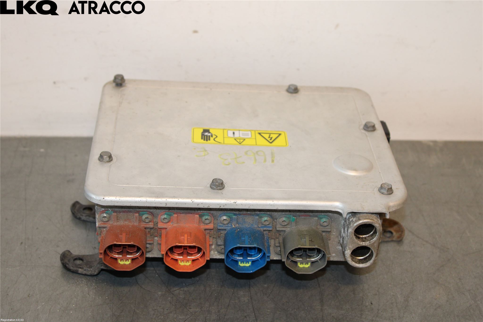 Tesla MODEL S 13- Converter