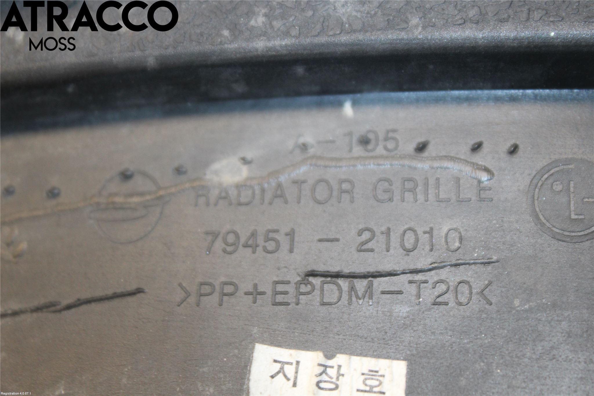 SsangYong SSANG YONG RODIUS Grill Komp
