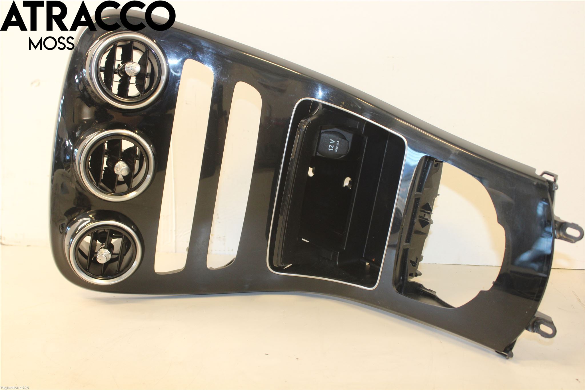 Mercedes-Benz MB C-KLASS (W205) 14-21 Instrumentbräda Förvaringsfack