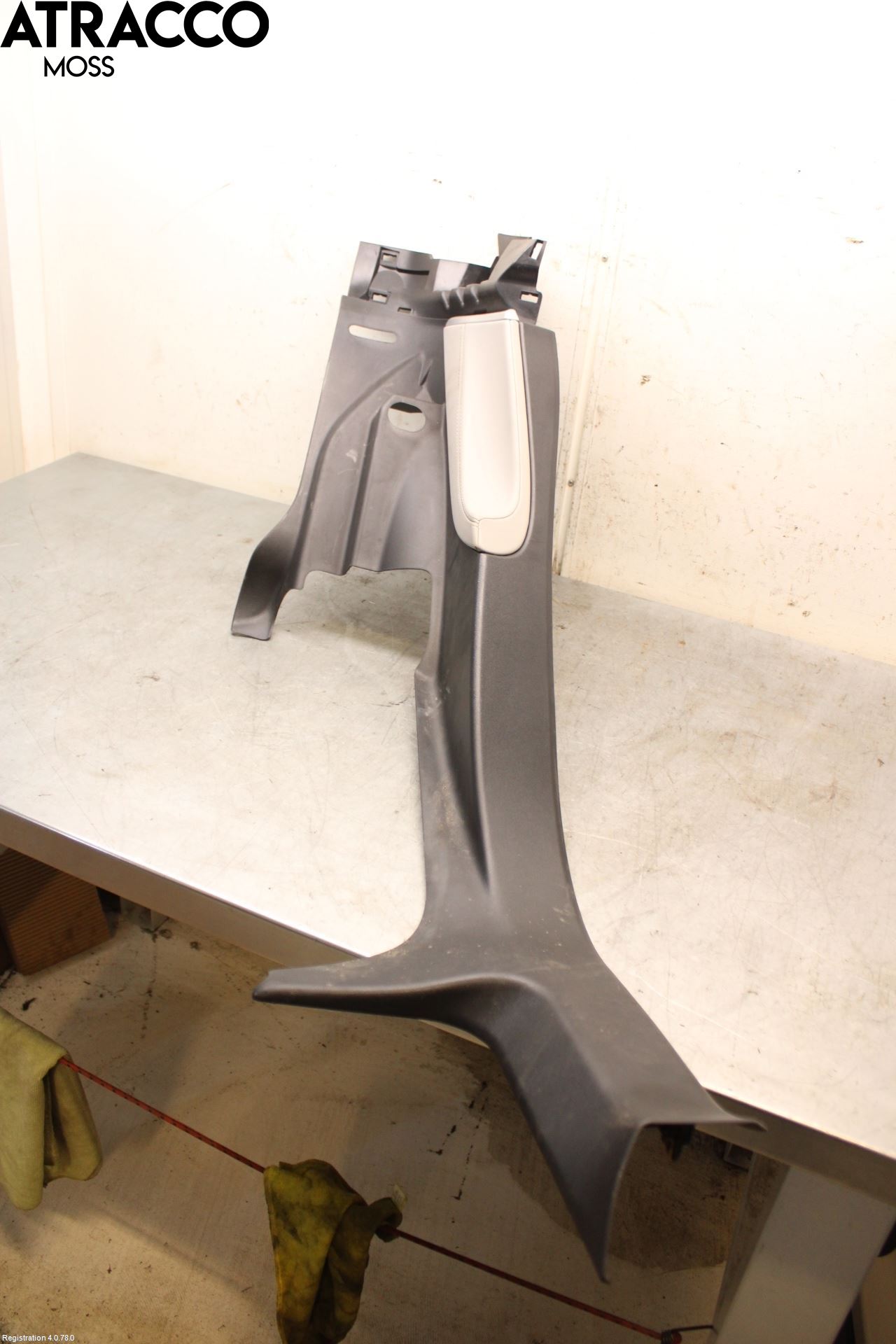 Tesla MODEL S 13- Inr Plastd A-B-C Stolpe