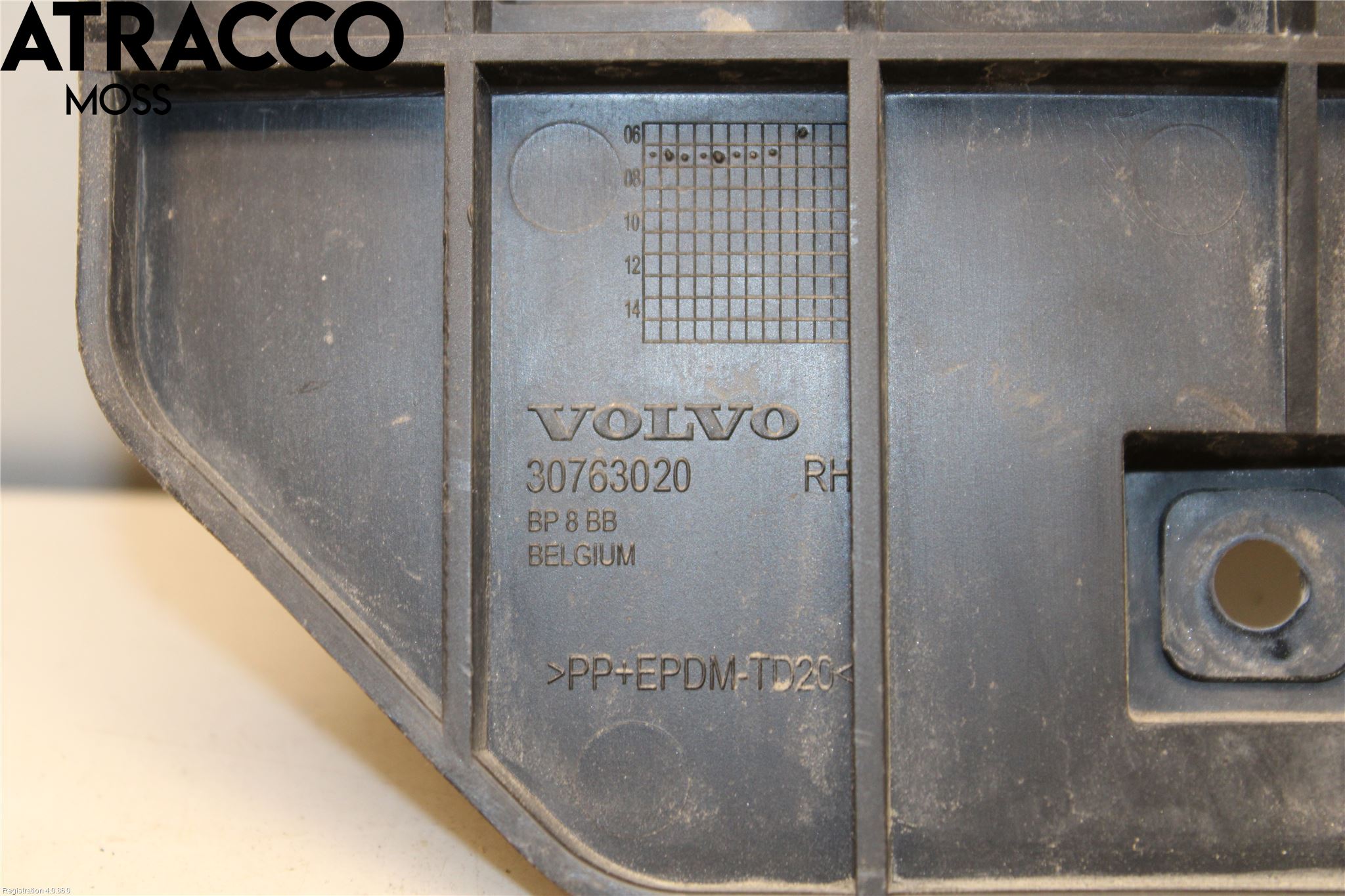 Volvo V50 08-12 Stötfångarfäste Bak Hö