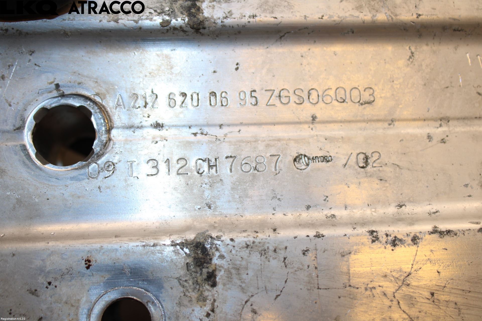 Mercedes-Benz MB E-KLASS (W212) 09-16 Stötfångarbärjärn Fram