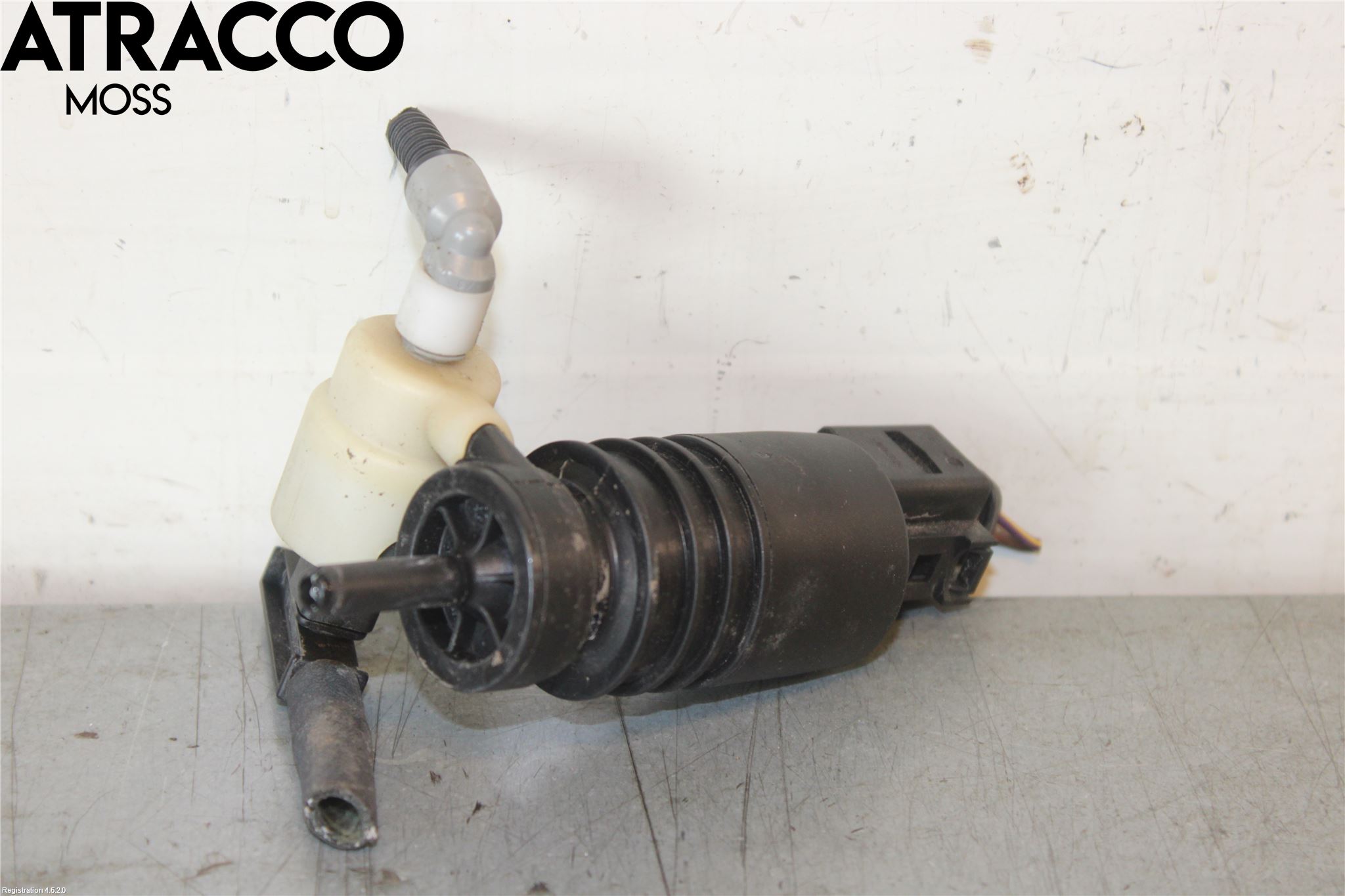 Mercedes-Benz MB C-KLASS (W204) 07-15 Spolarpump Vindruta