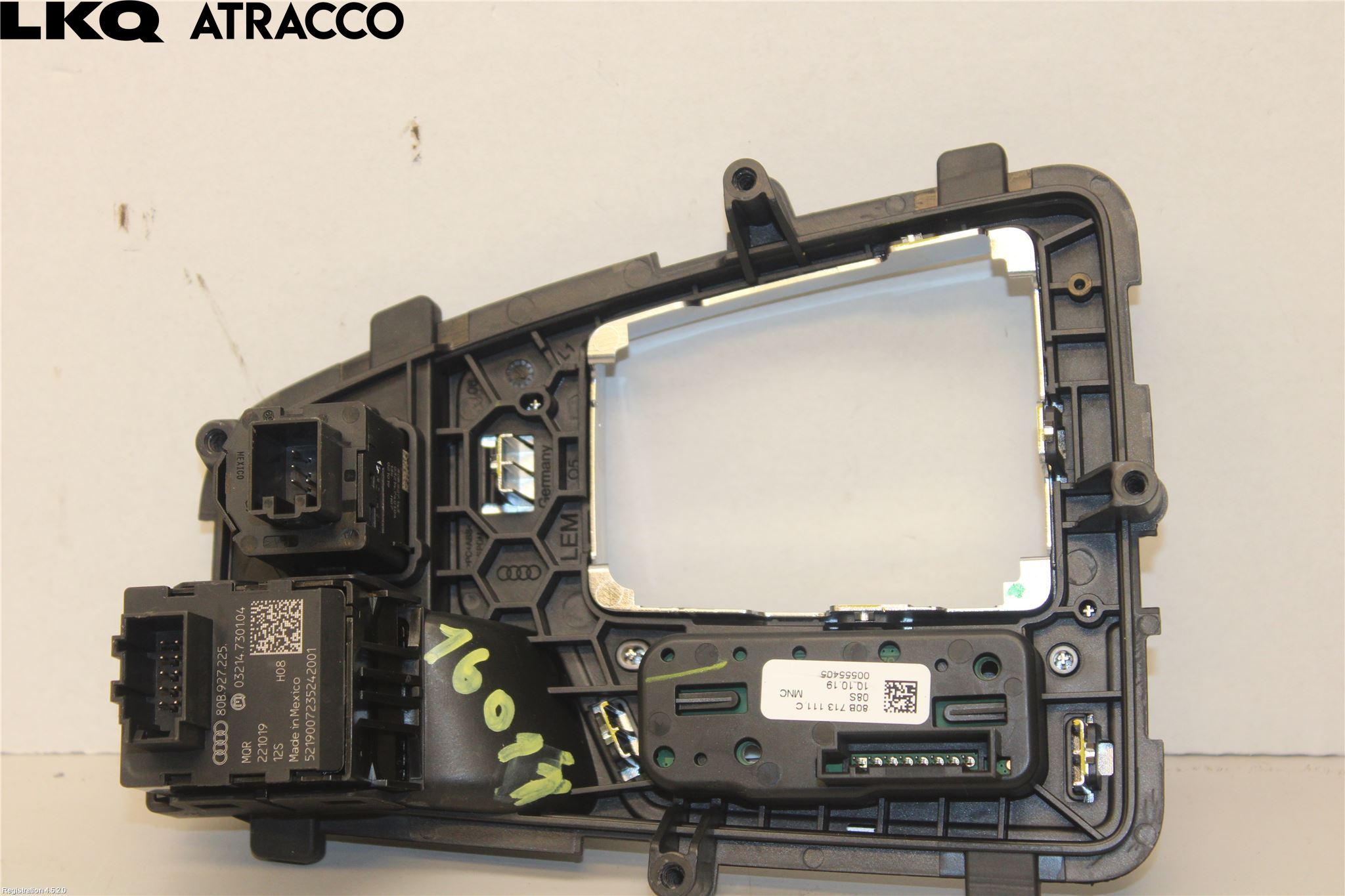 Audi Q5/SQ5 17- Instrumentkonsoll Mitt